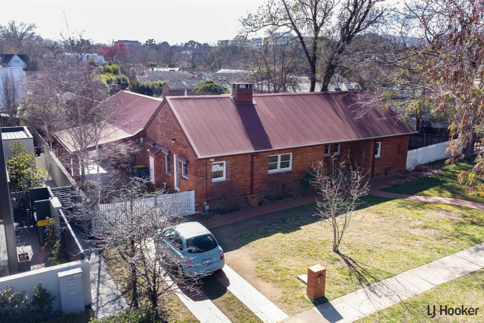 16 Greenway Street — photo 4 of 11