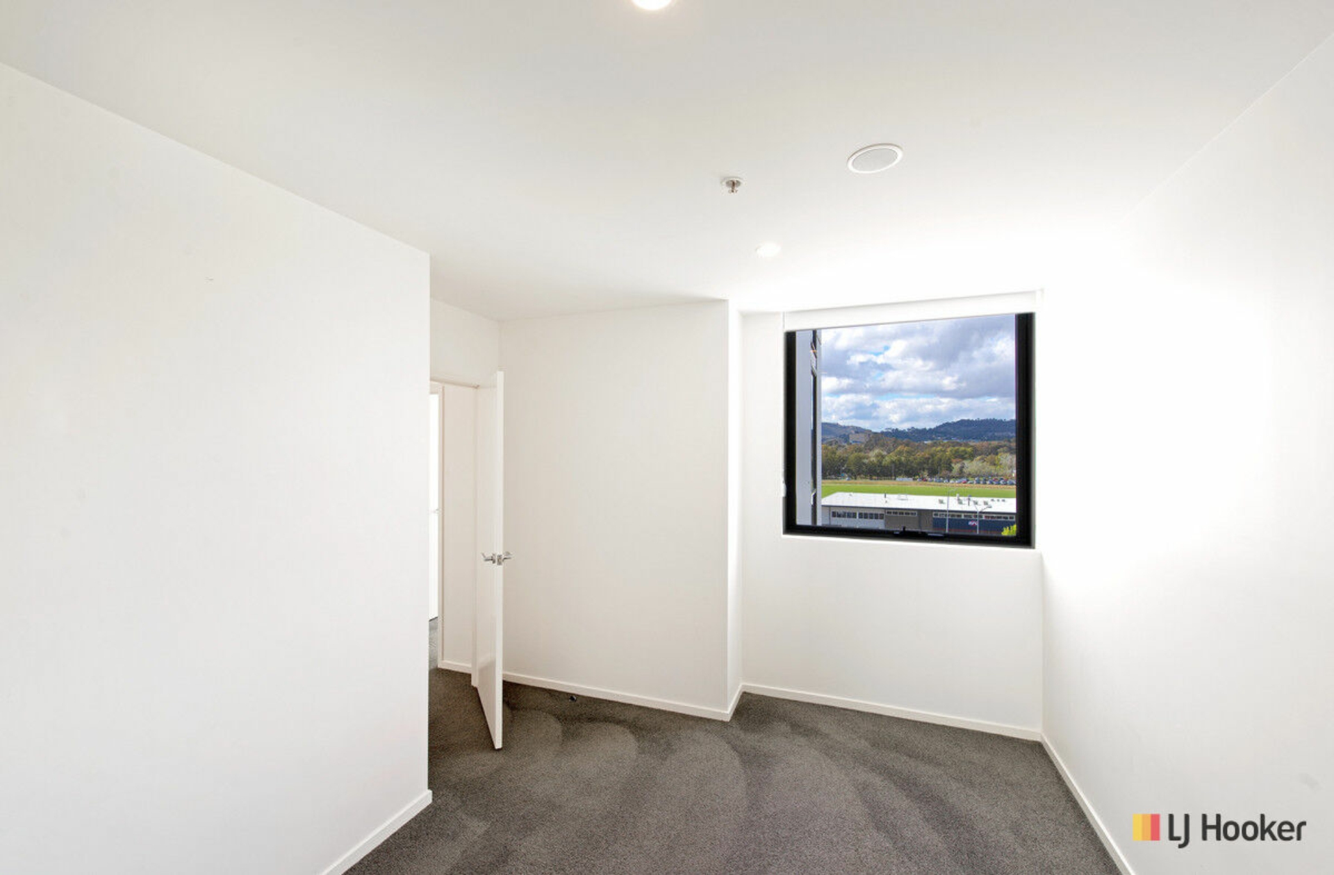 182/7 Irving Street, PHILLIP