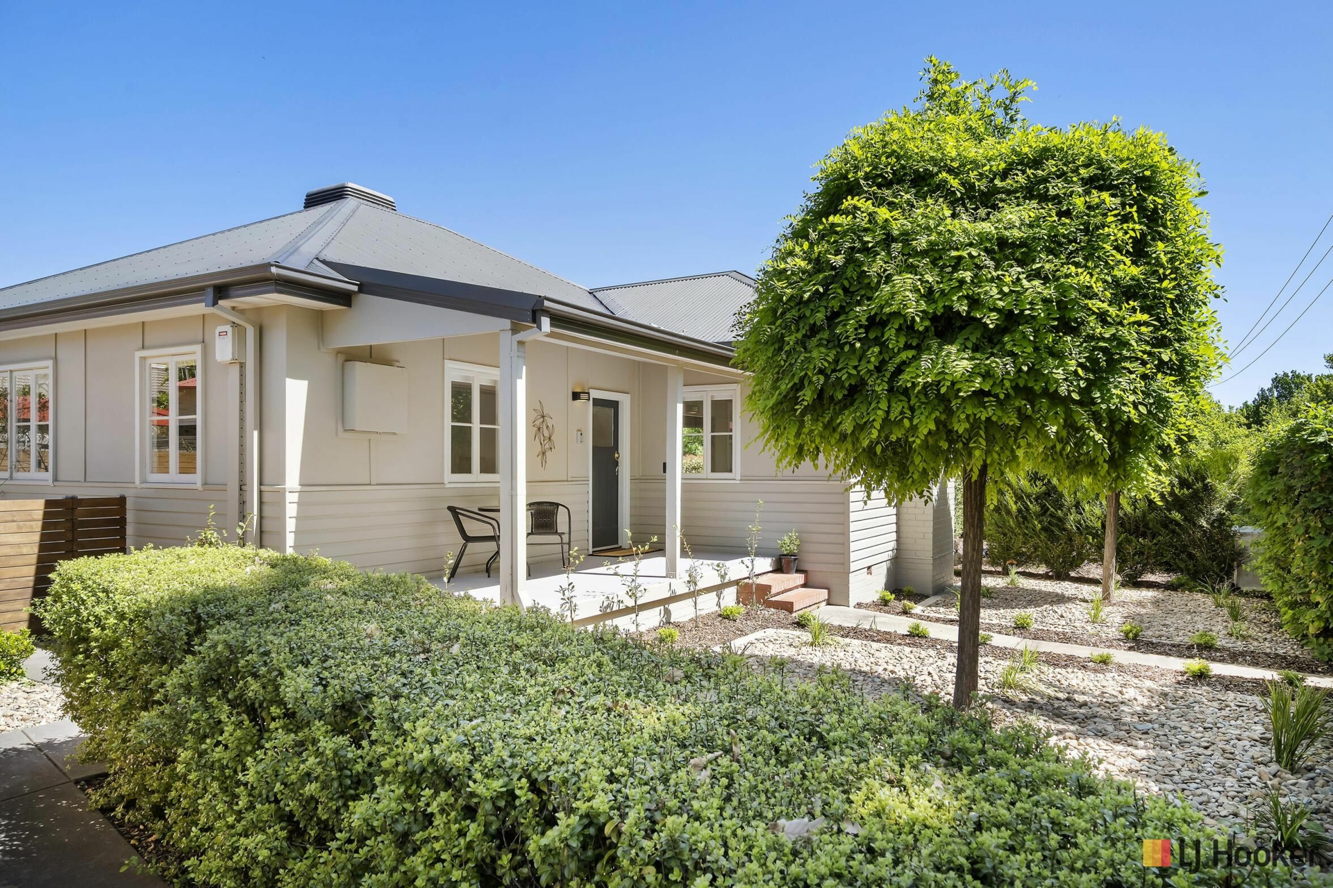 12 Officer Crescent, AINSLIE