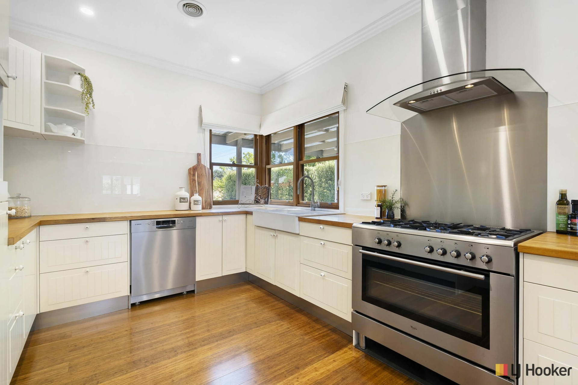 12 Officer Crescent, AINSLIE