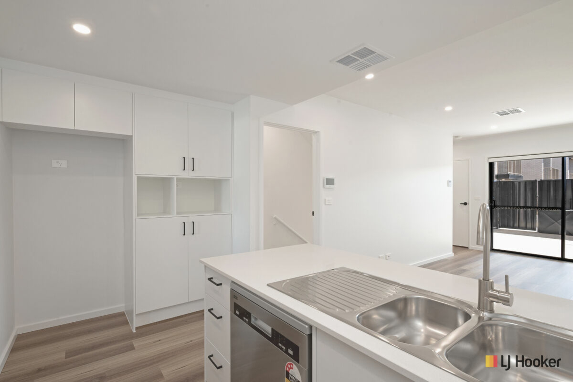 25/2 Cornelius Street, COOMBS