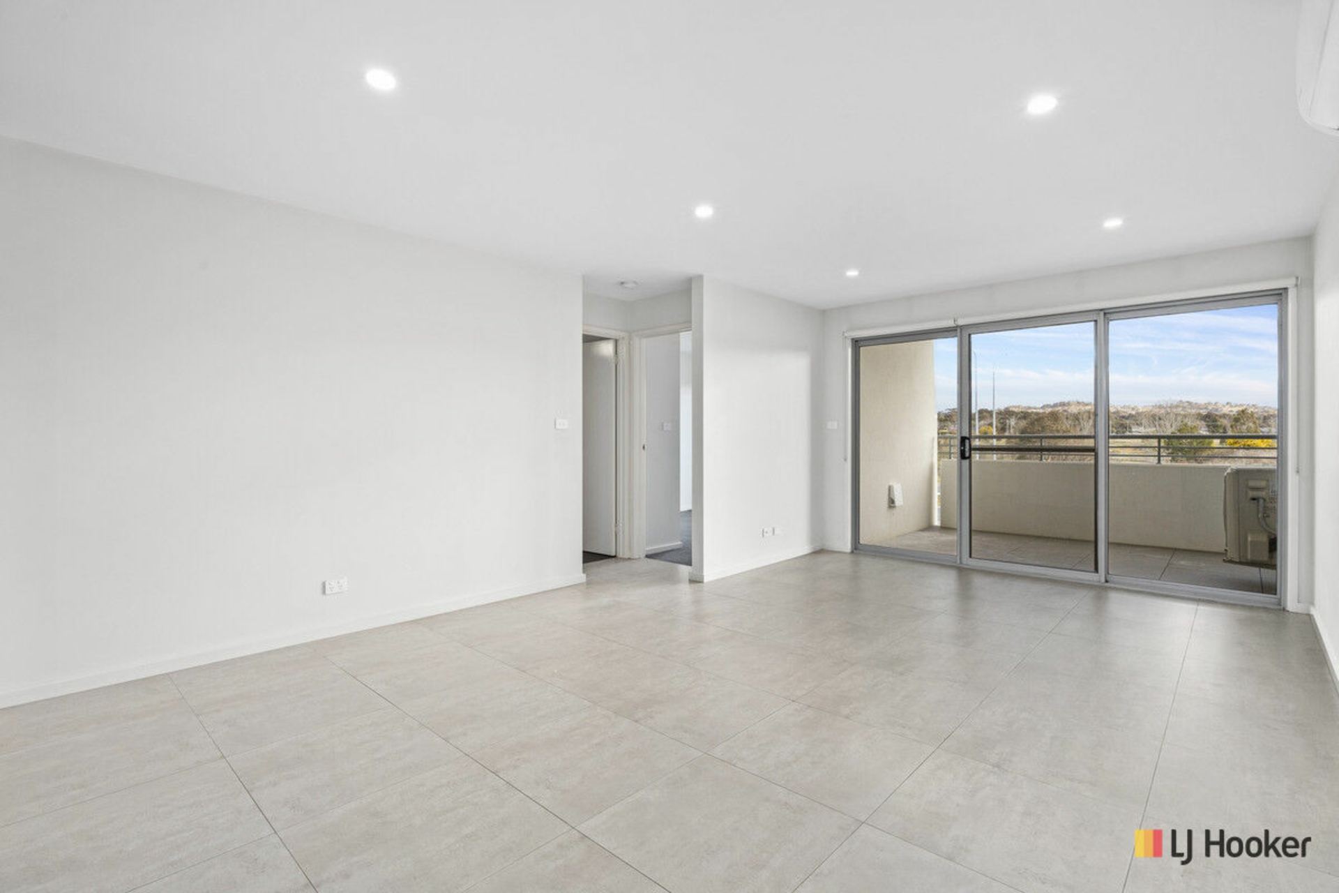 15/530 Cotter Road, COOMBS