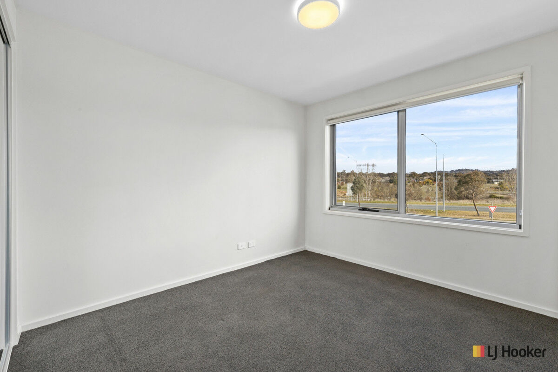 15/530 Cotter Road, COOMBS