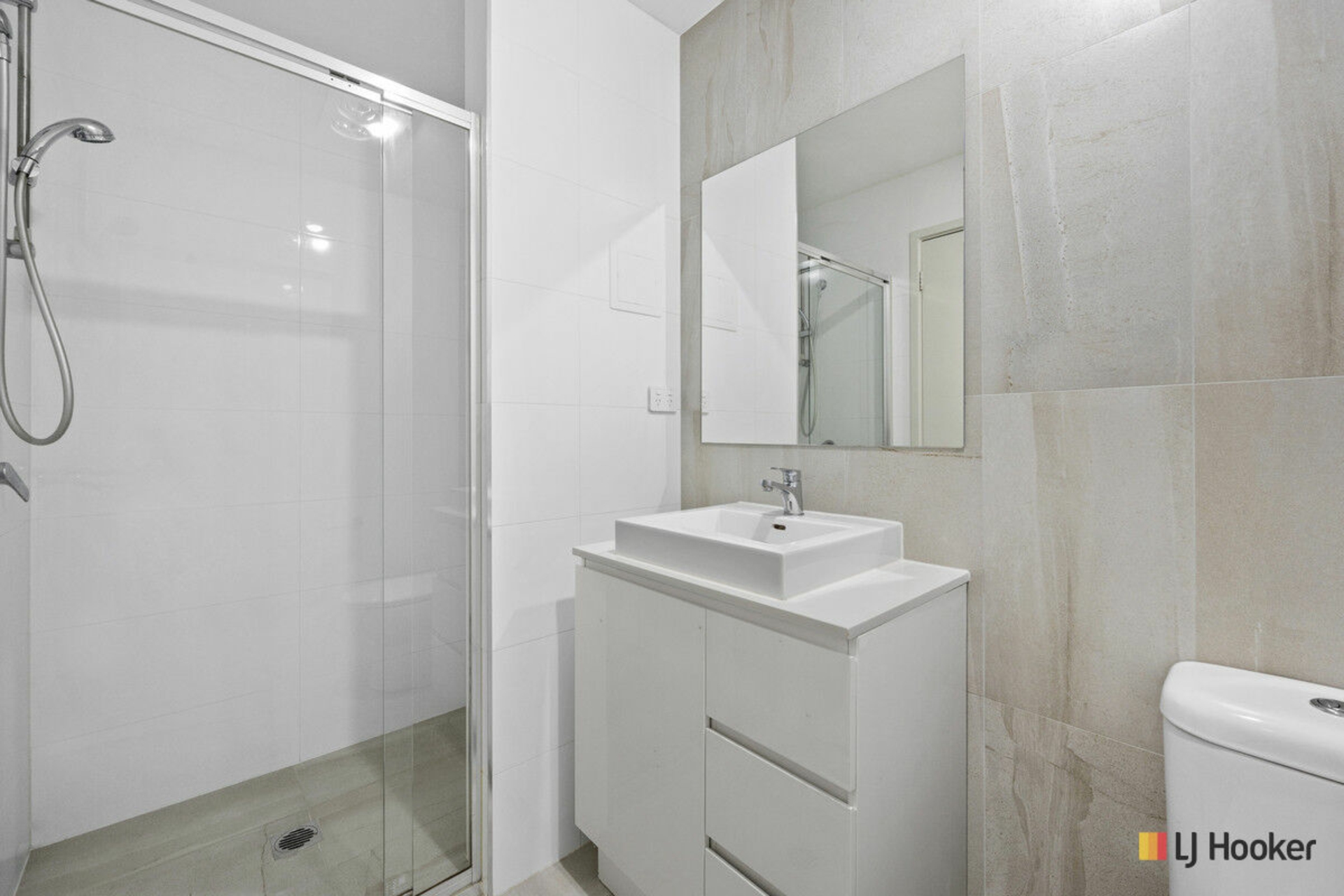 15/530 Cotter Road, COOMBS