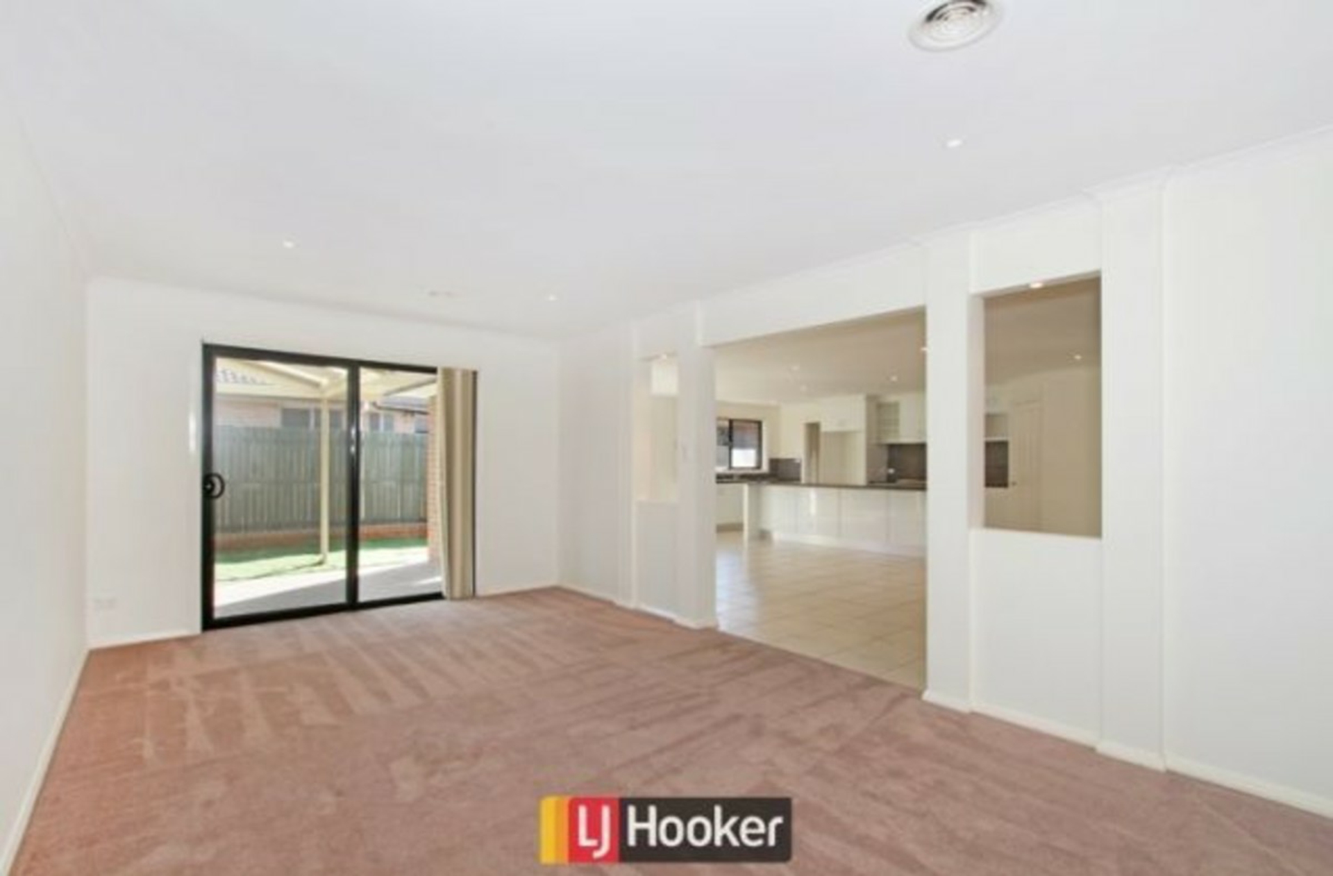 42 Kitty McEwan Street, MCKELLAR