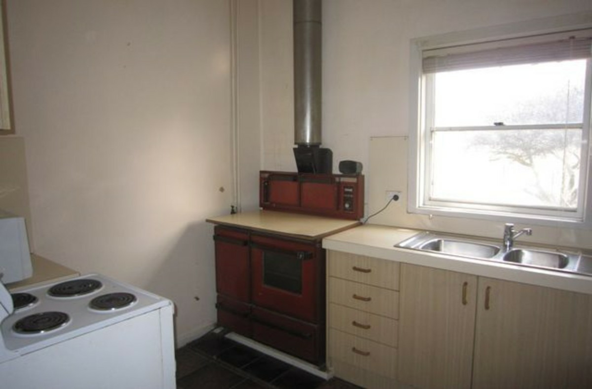210 Kaveneys Road, JEIR
