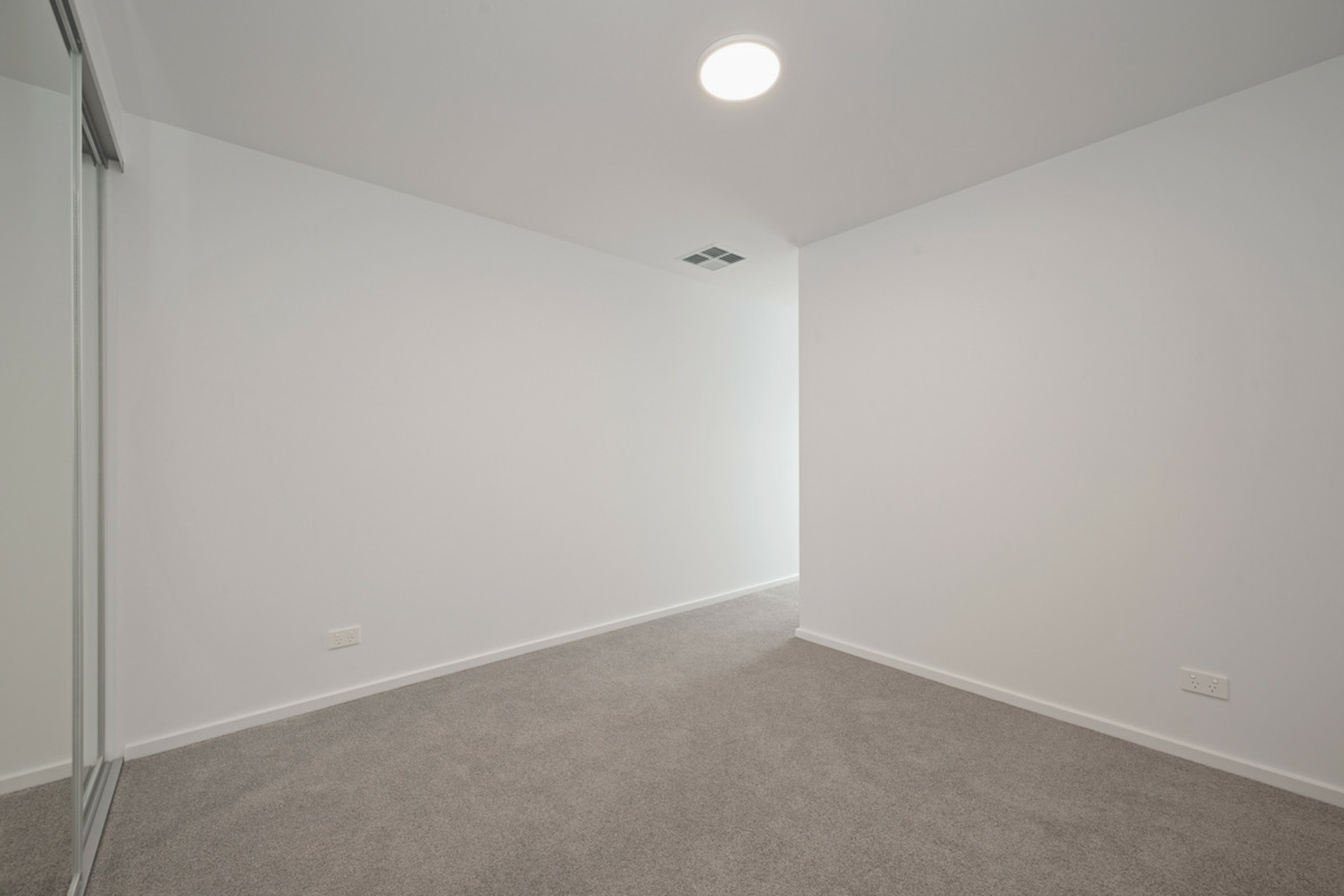 2/2 Cornelius Street, COOMBS