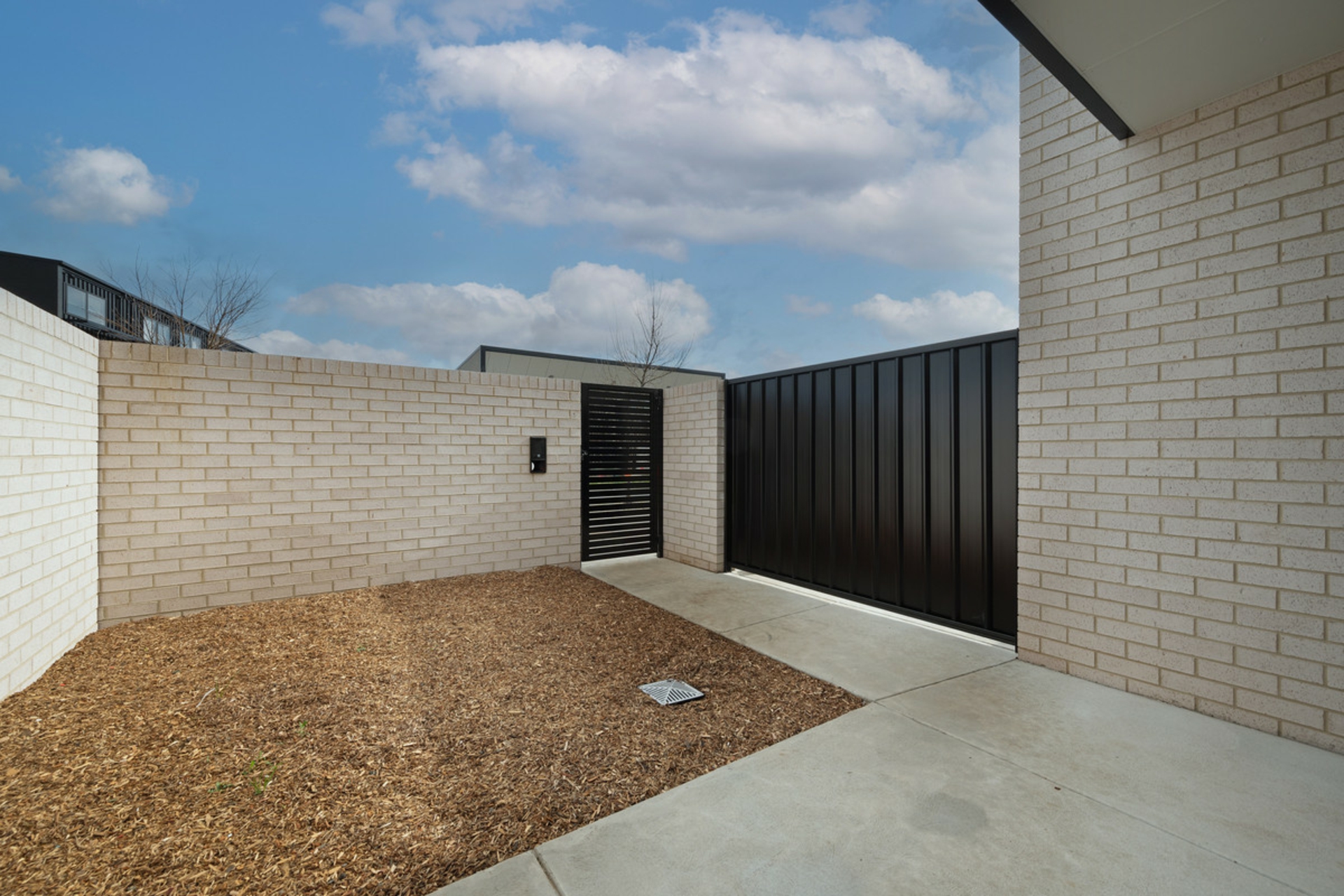 2/2 Cornelius Street, COOMBS