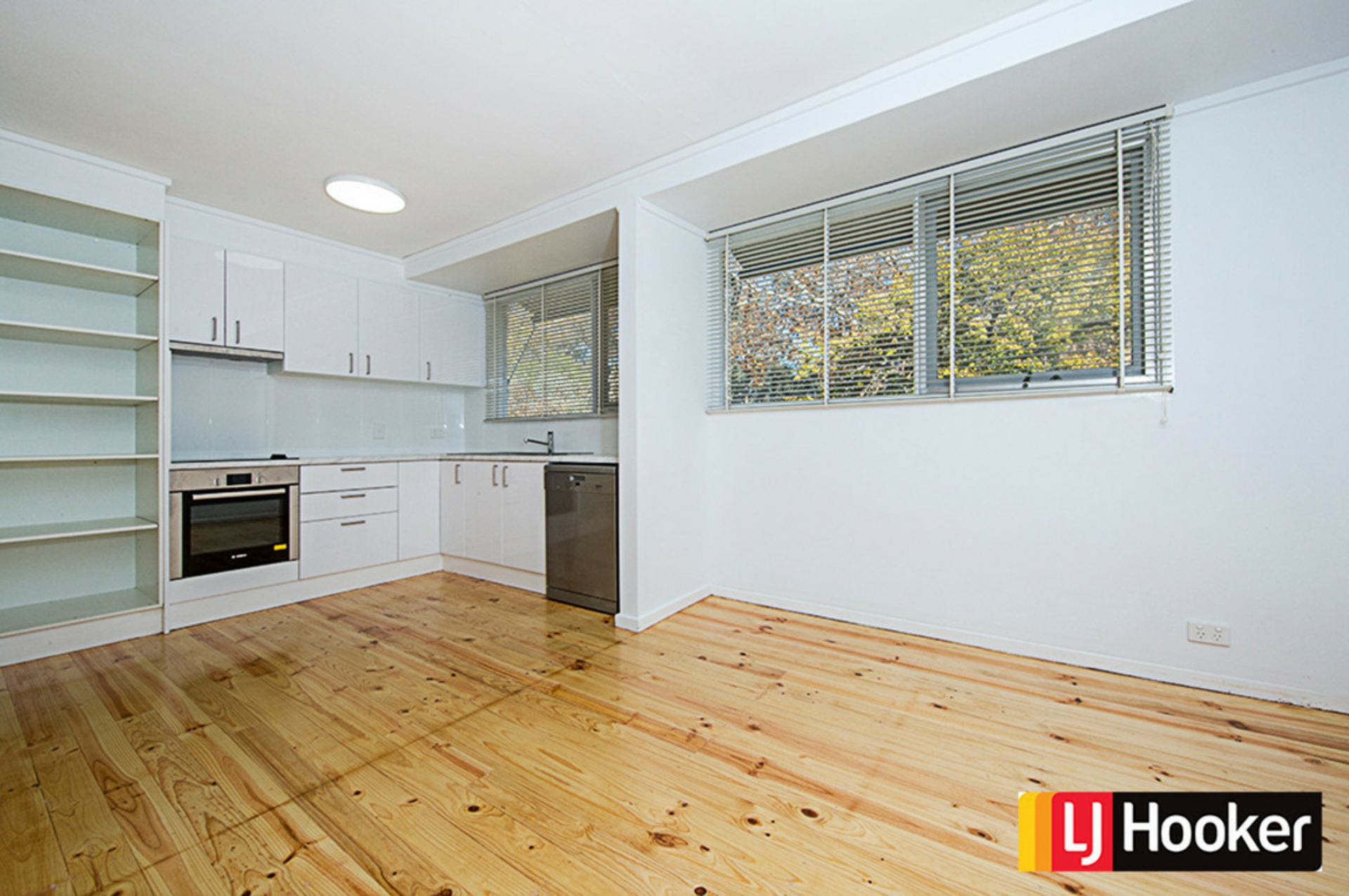 213 Phillip Avenue, HACKETT