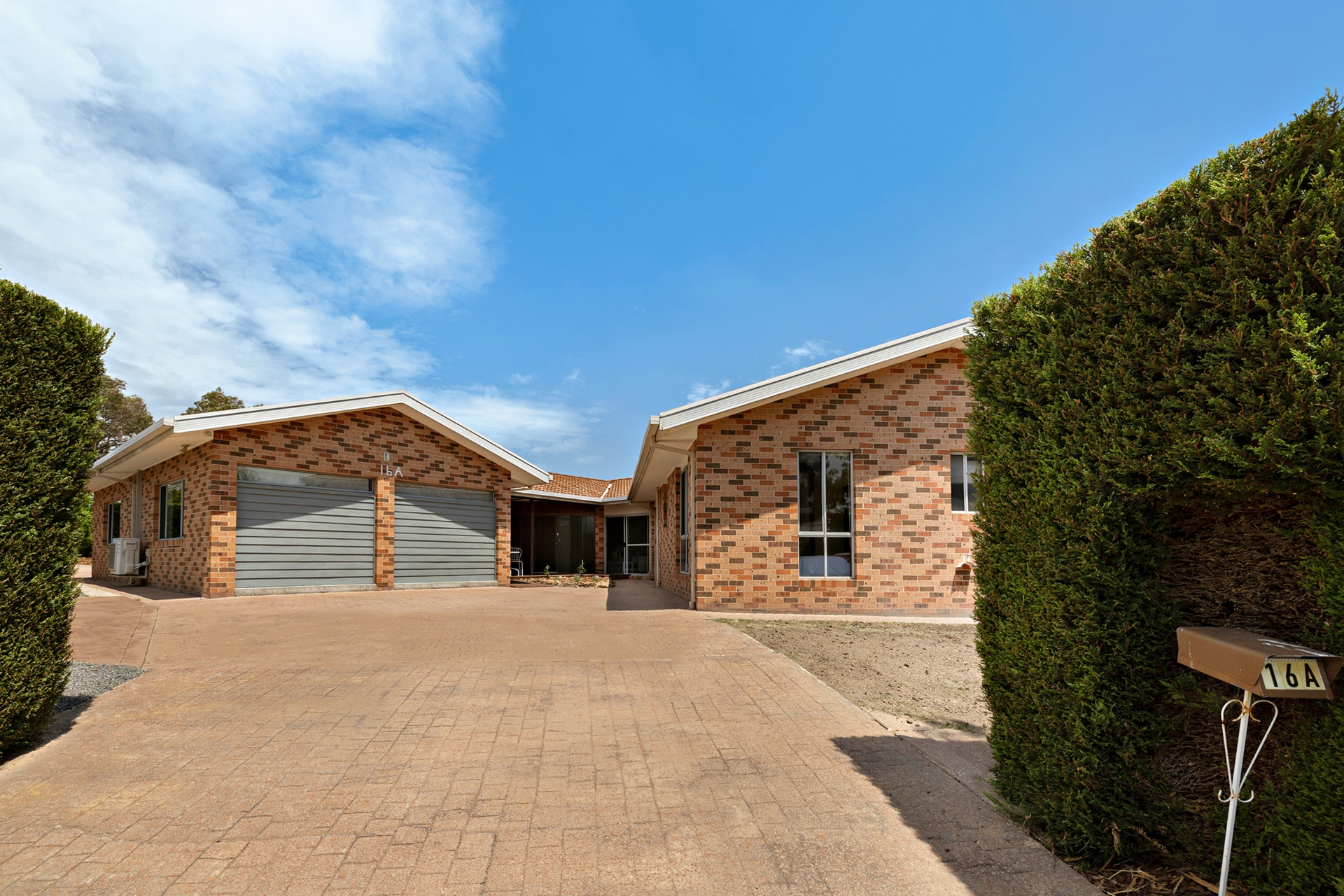 16 Mollee Crescent, ISABELLA PLAINS