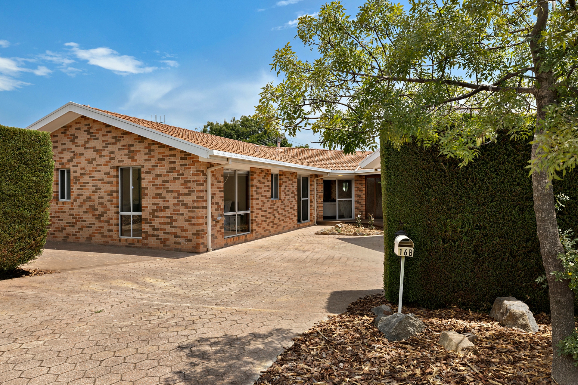 16 Mollee Crescent, ISABELLA PLAINS