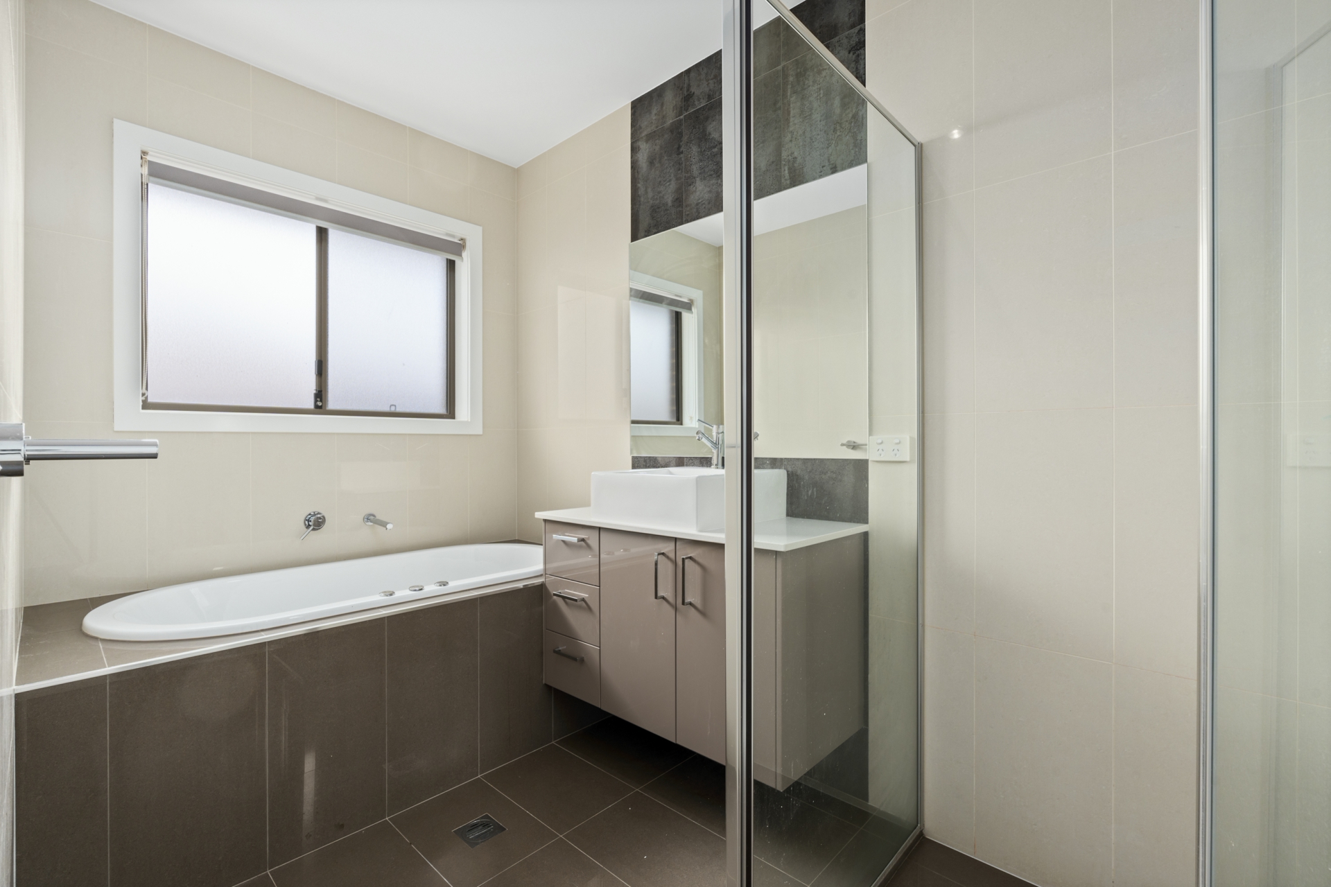 146 Langtree Crescent, CRACE
