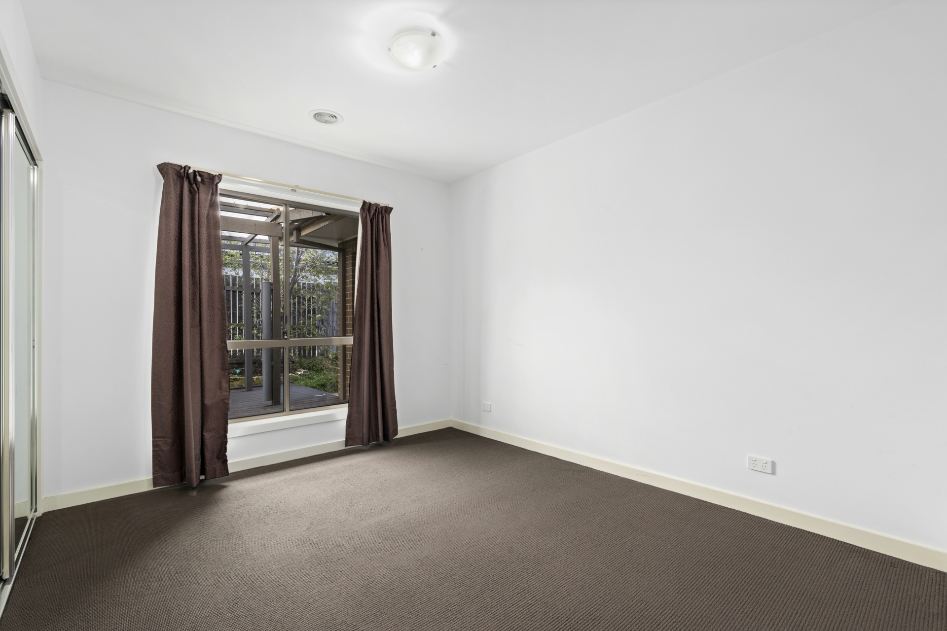 146 Langtree Crescent, CRACE
