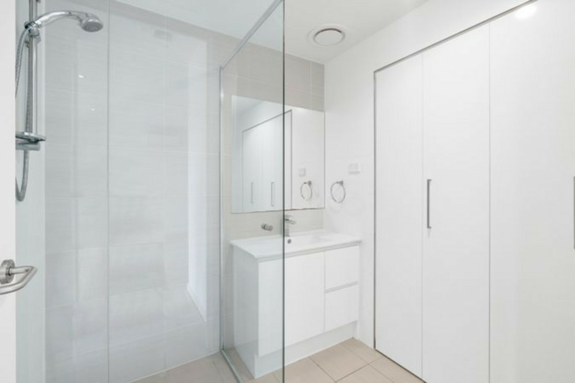 22/21 Christina Stead Street, FRANKLIN