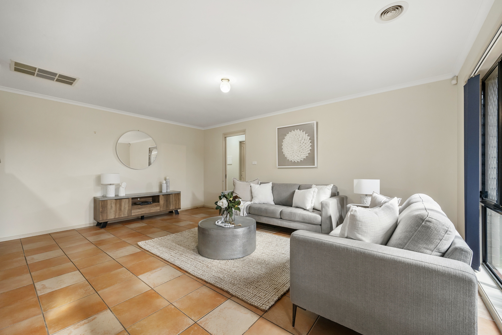 2/15 Proserpine Circuit, AMAROO