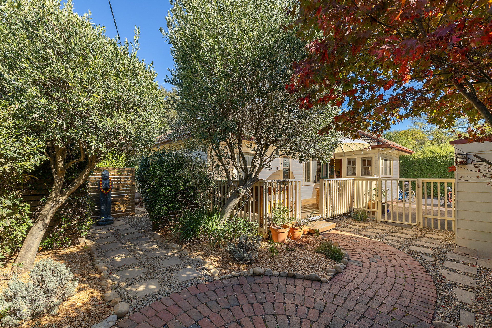 10A Hargraves Crescent, AINSLIE
