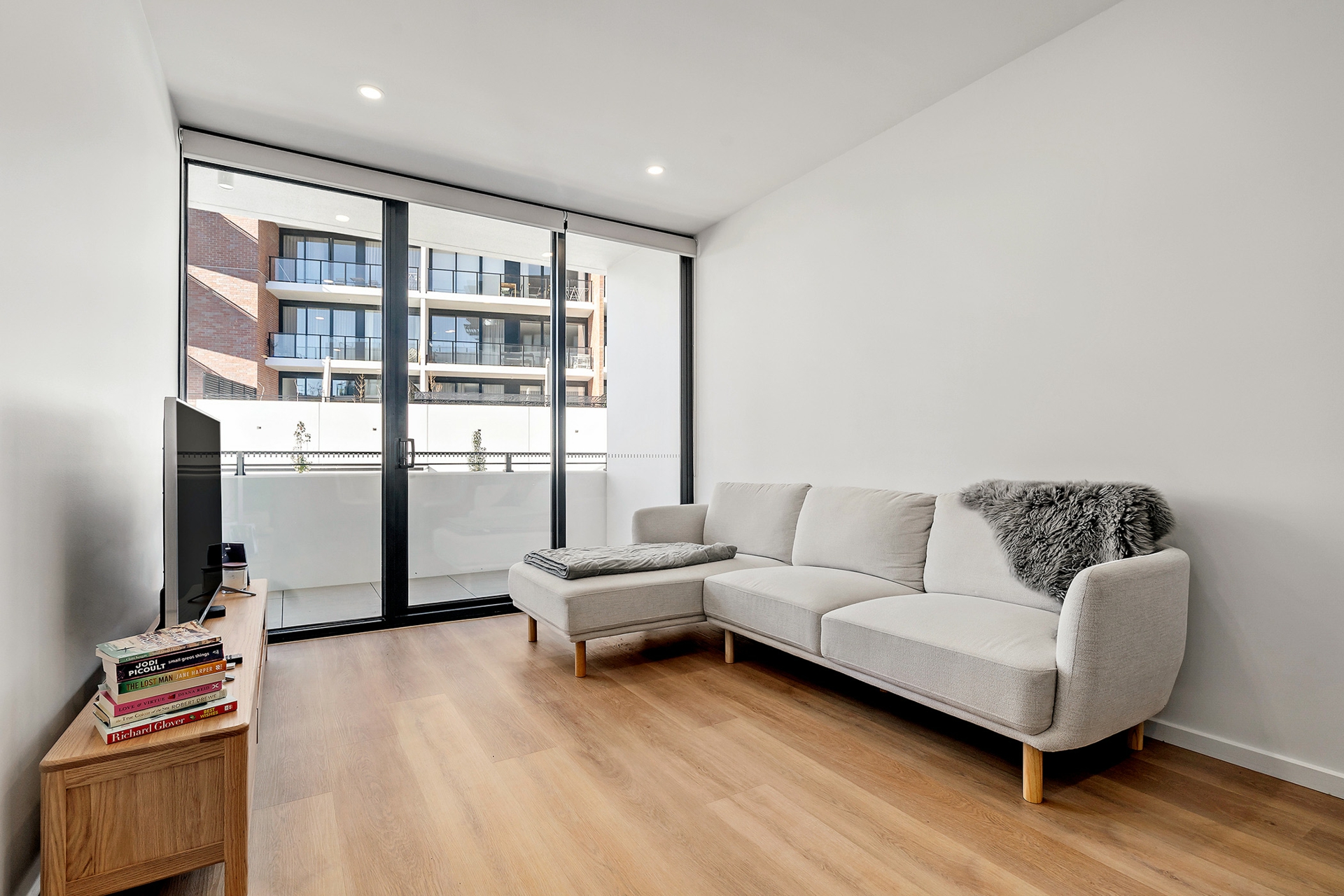 27/17 Captain Cook Crescent, GRIFFITH