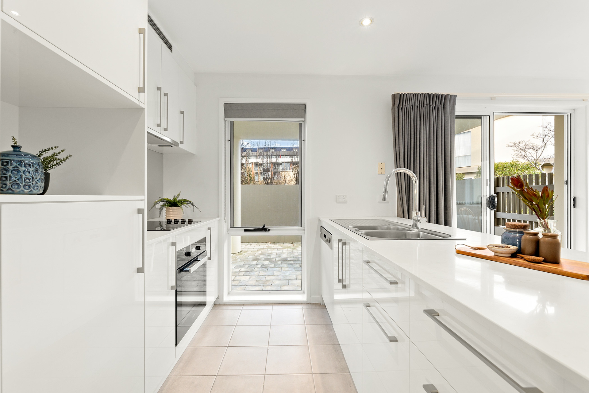 1/12 Challis Street, DICKSON
