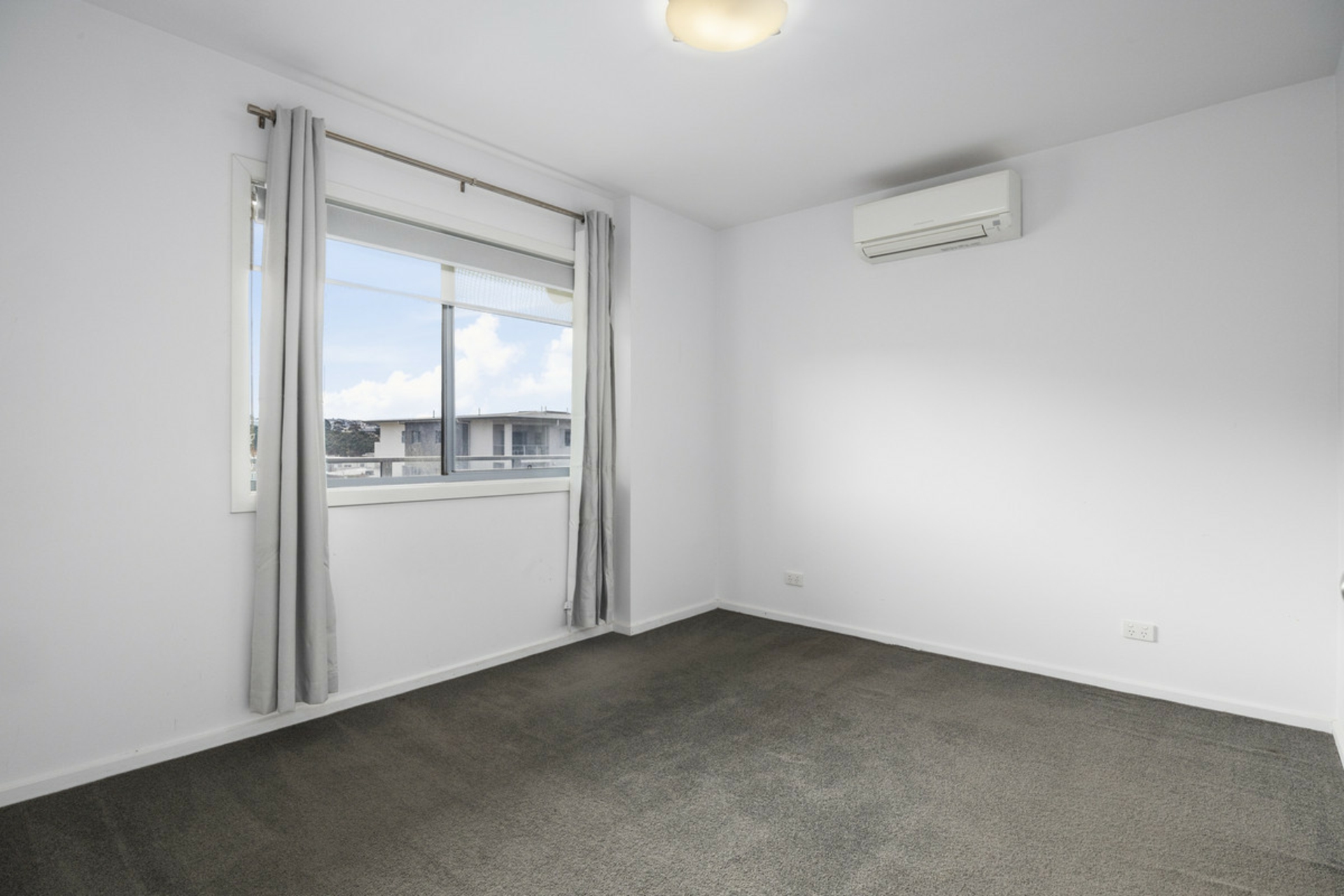 187/39 Catalano Street — photo 7 of 12