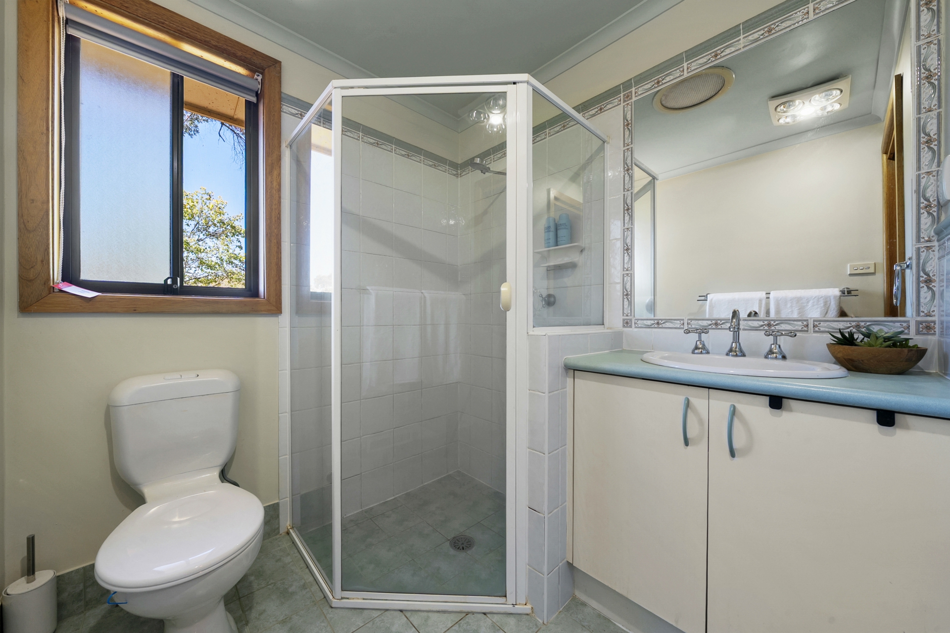 18 Rosebery Street — photo 7 of 17