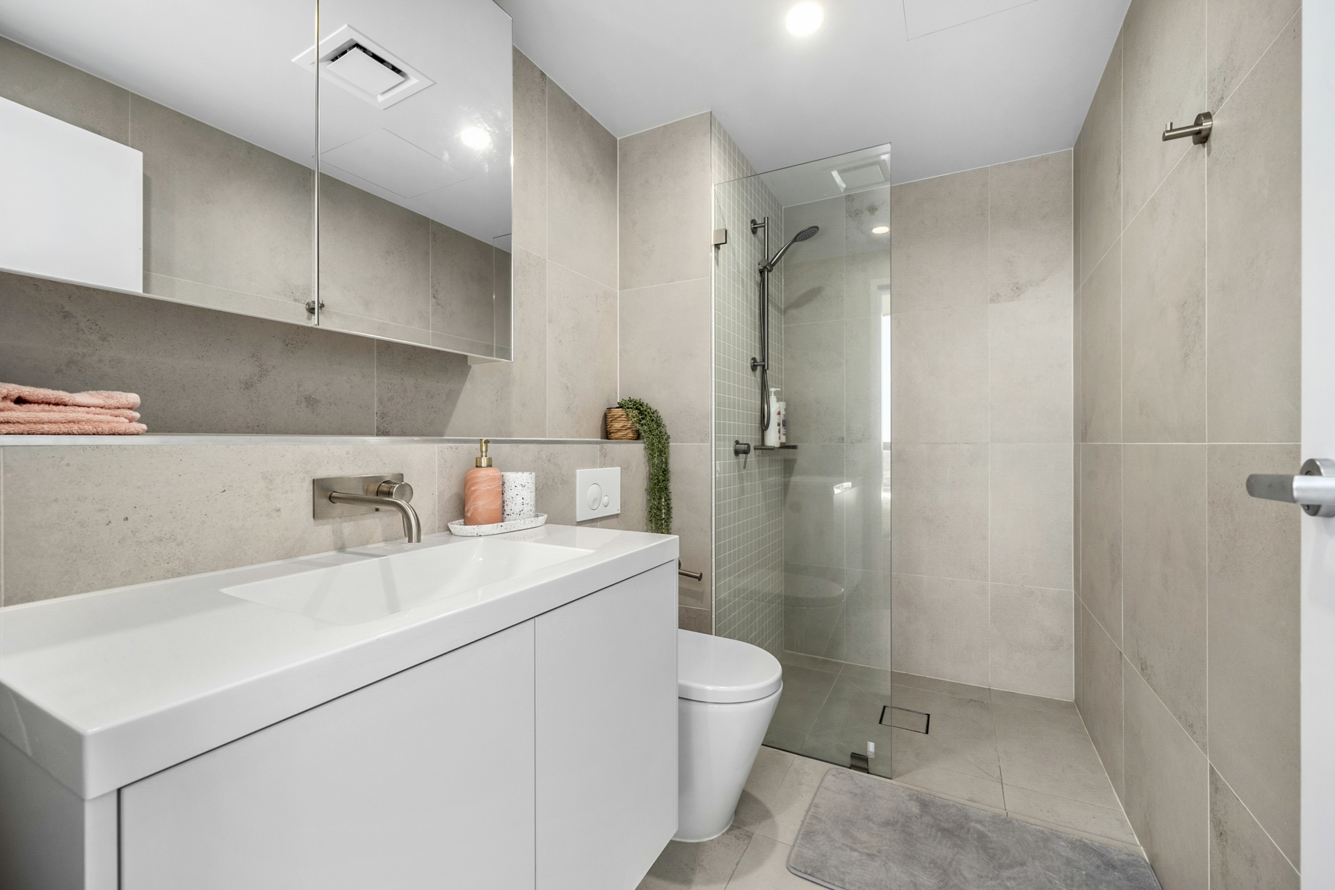 1003/3 Grazier Lane — photo 8 of 19
