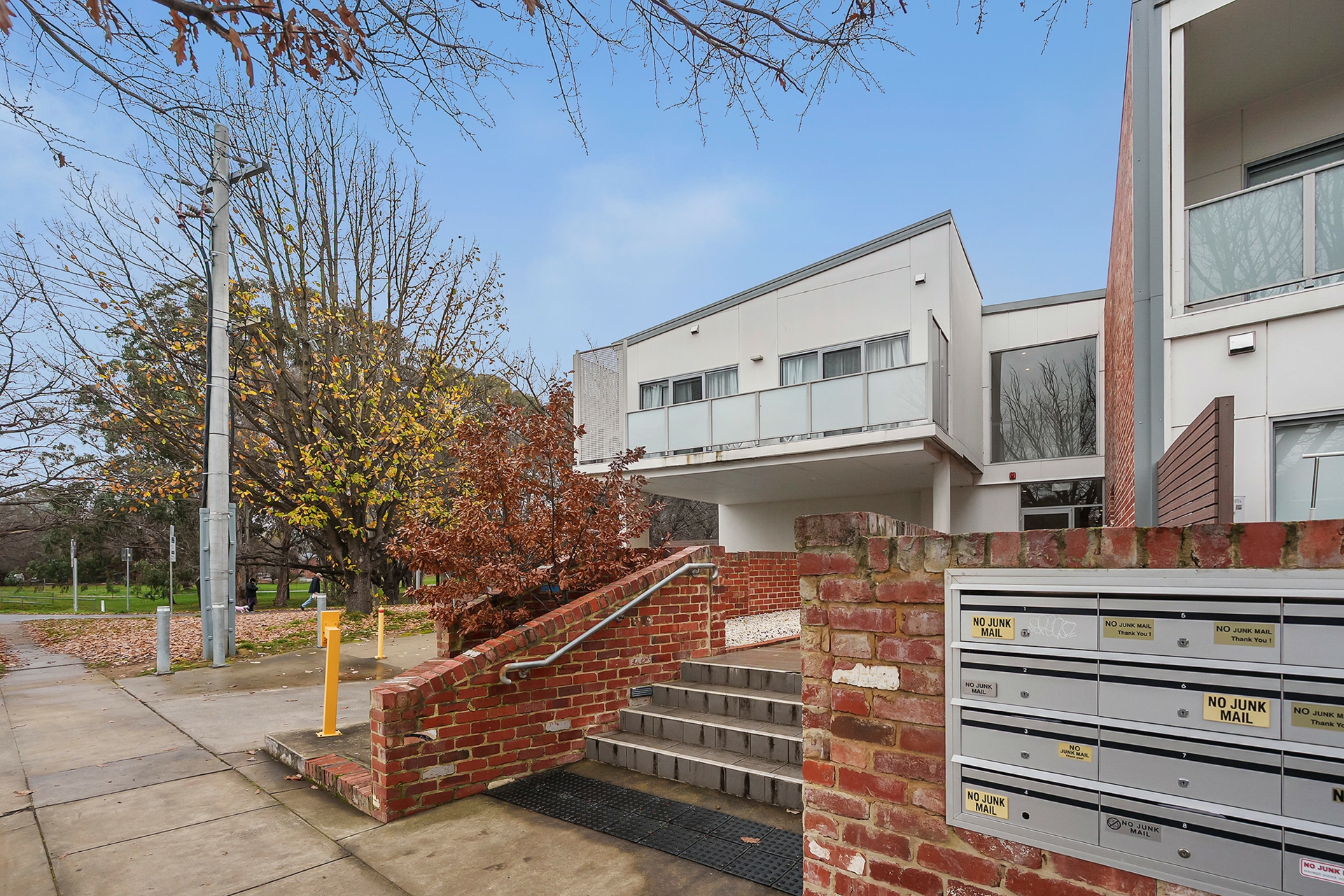 5/77 Macarthur Avenue — photo 2 of 9