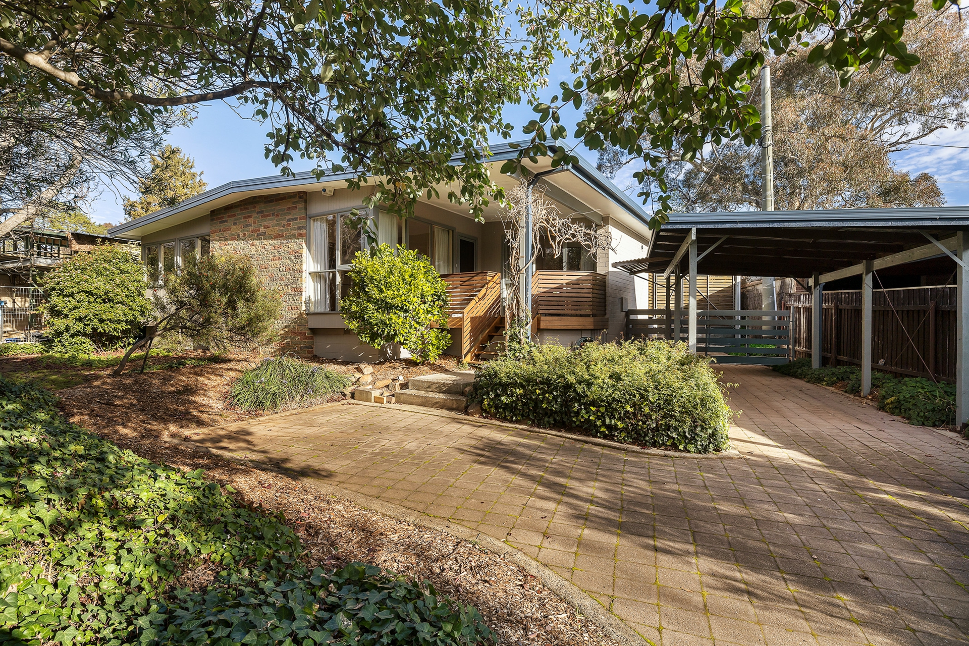 191 Duffy Street — photo from LJ Hooker Dickson
