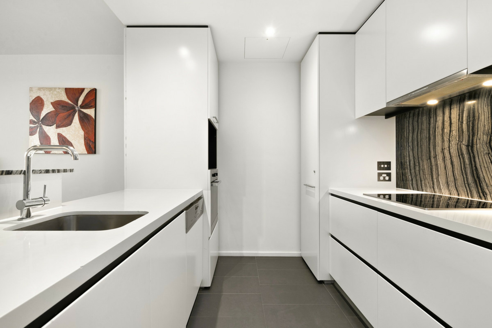 305/19 Marcus Clarke Street — photo 5 of 28