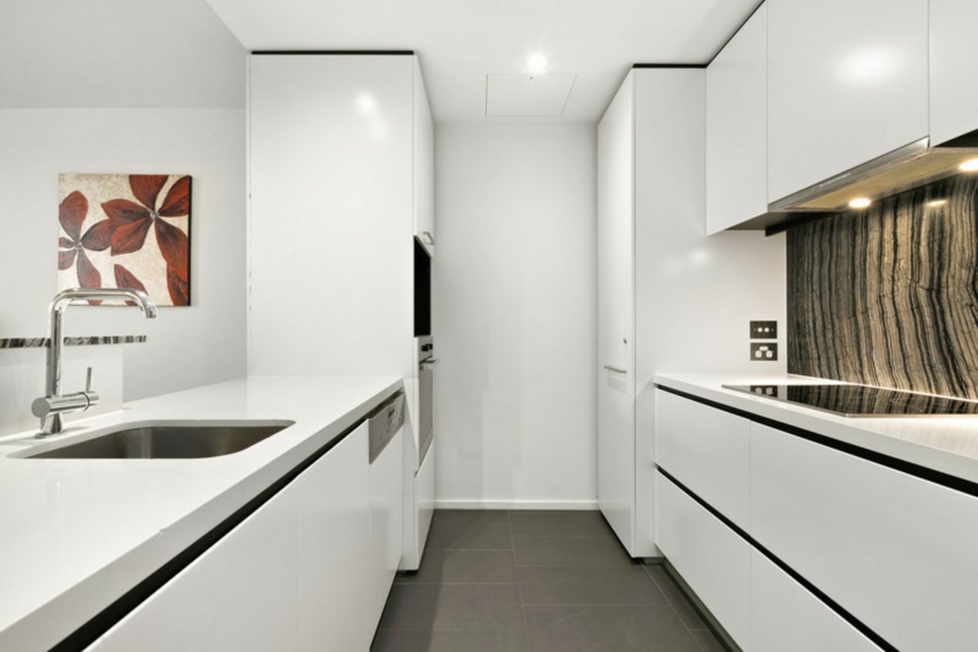 305/19 Marcus Clarke Street — photo 12 of 28