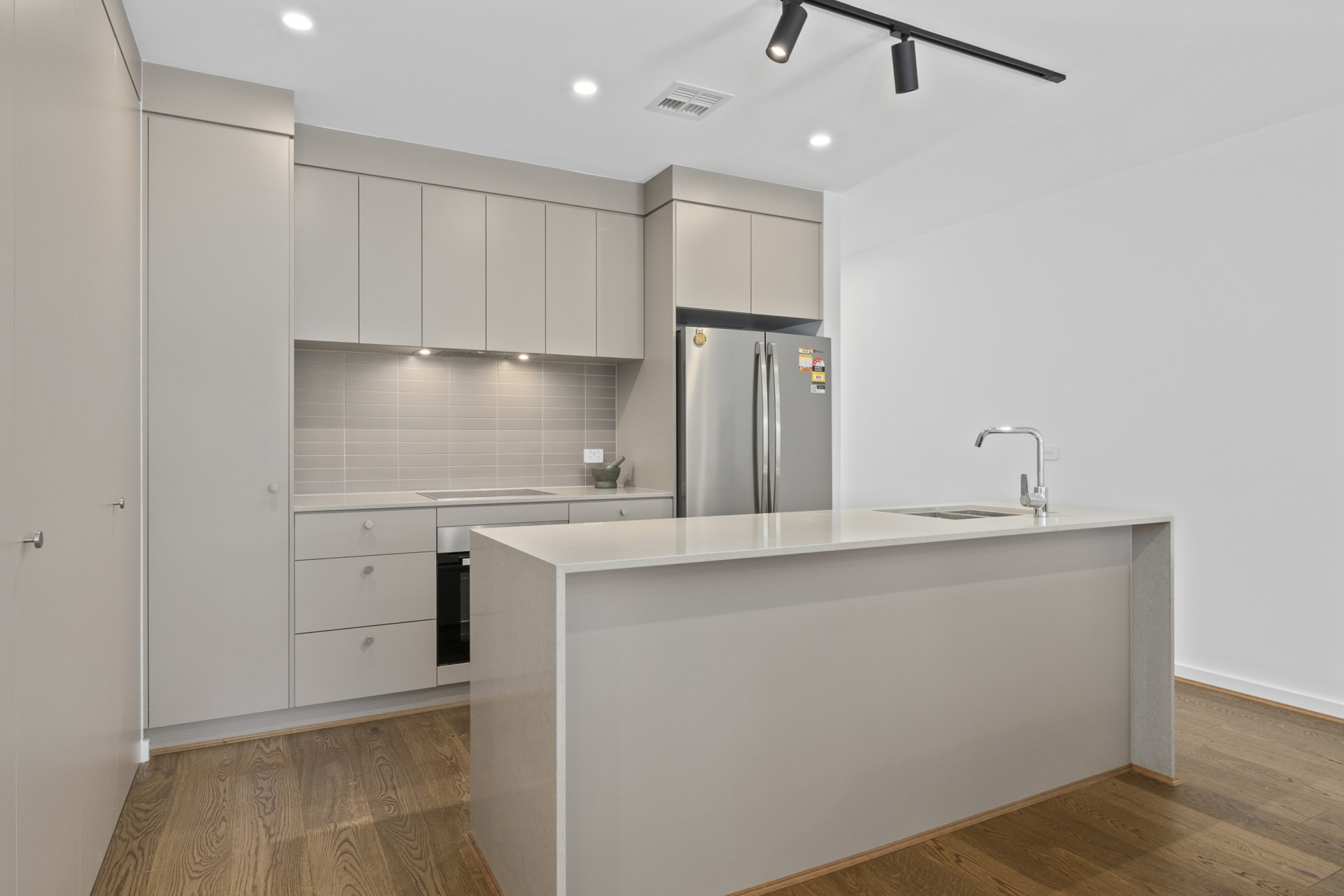 17 Willunga Court — photo 2 of 18