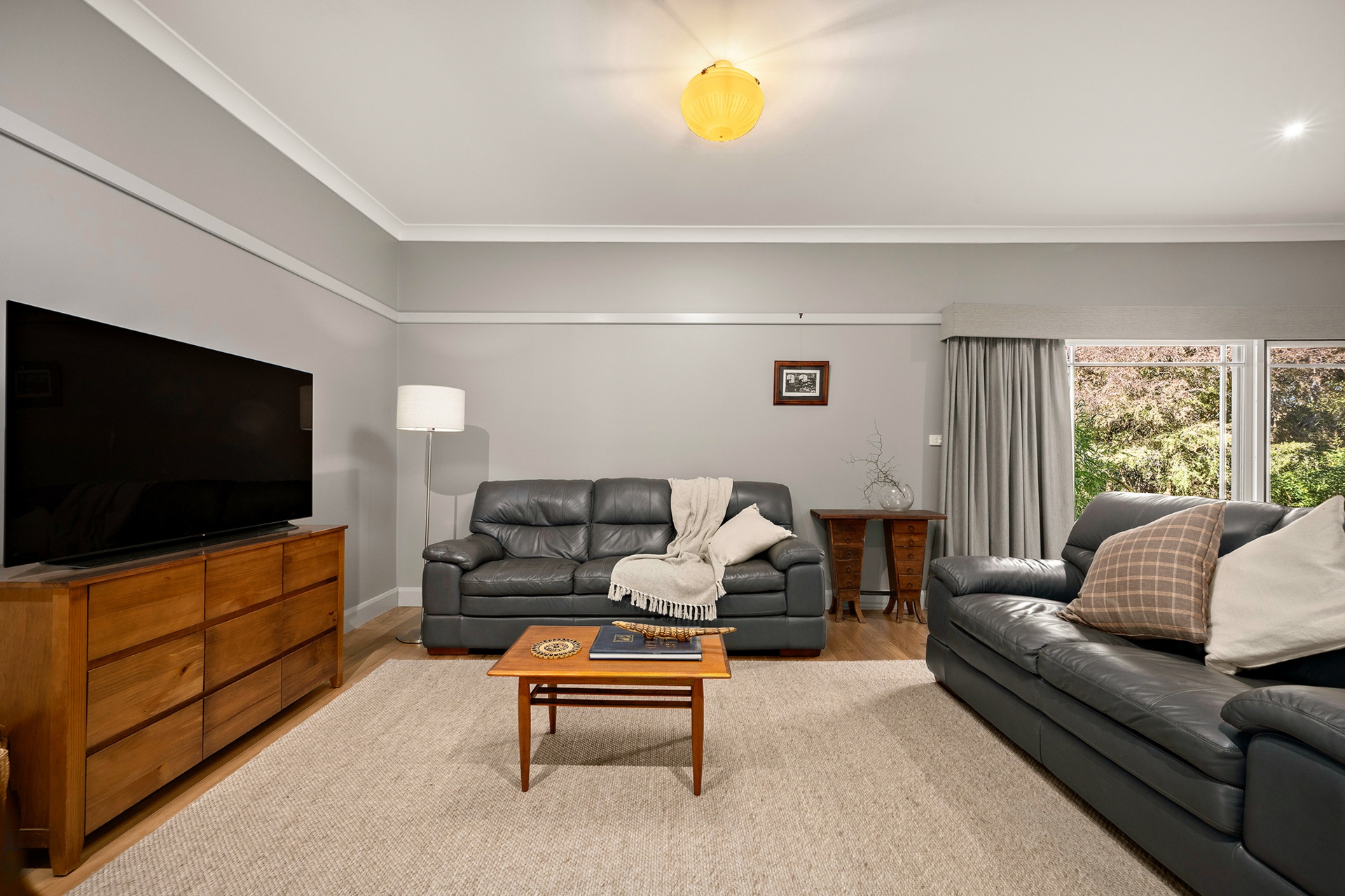 11 Chisholm Street — photo 4 of 15