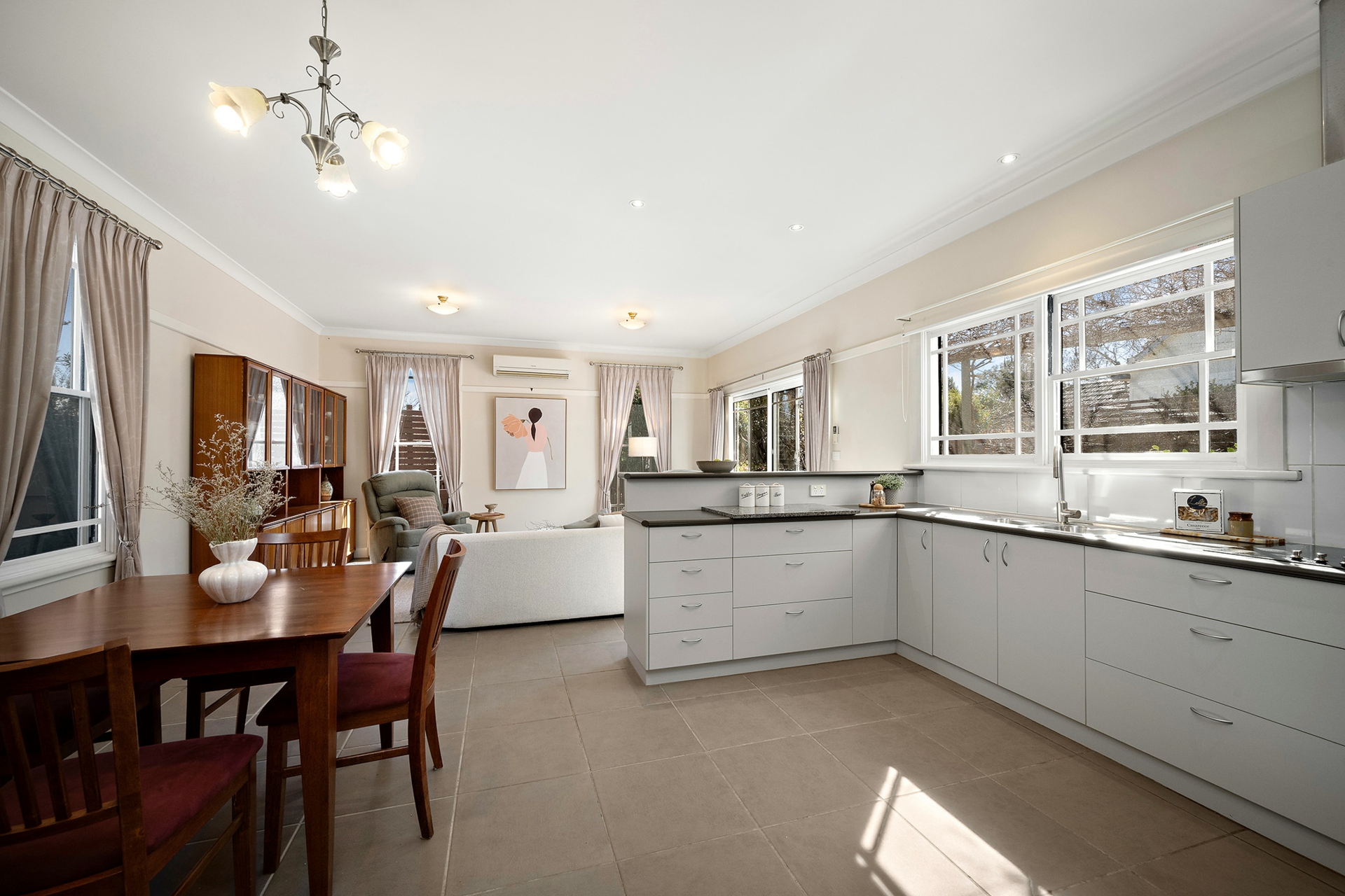 11 Chisholm Street — photo 12 of 15