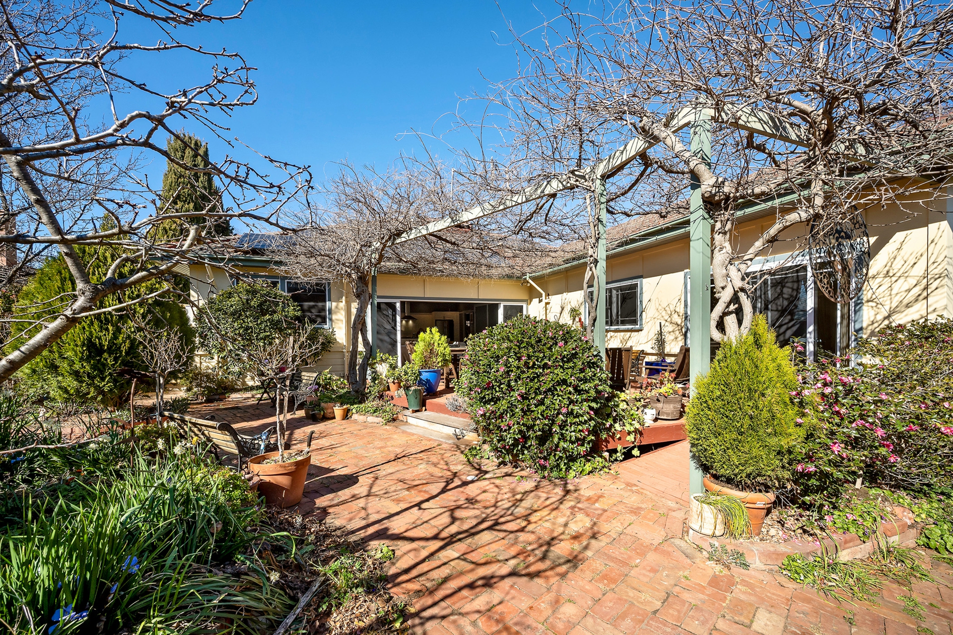 11 Chisholm Street — photo 15 of 15