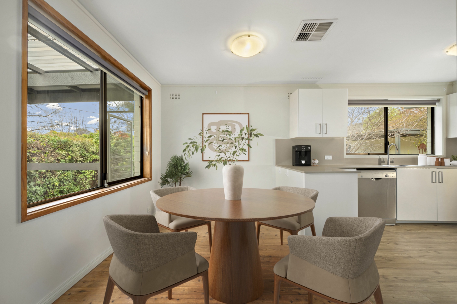 28 Gilbert Street — photo 4 of 14