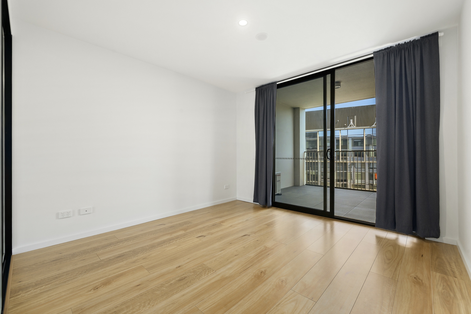 611/19 Challis Street — photo 7 of 12