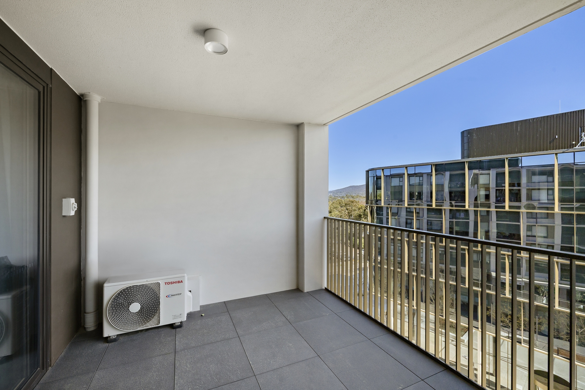 611/19 Challis Street — photo 9 of 12