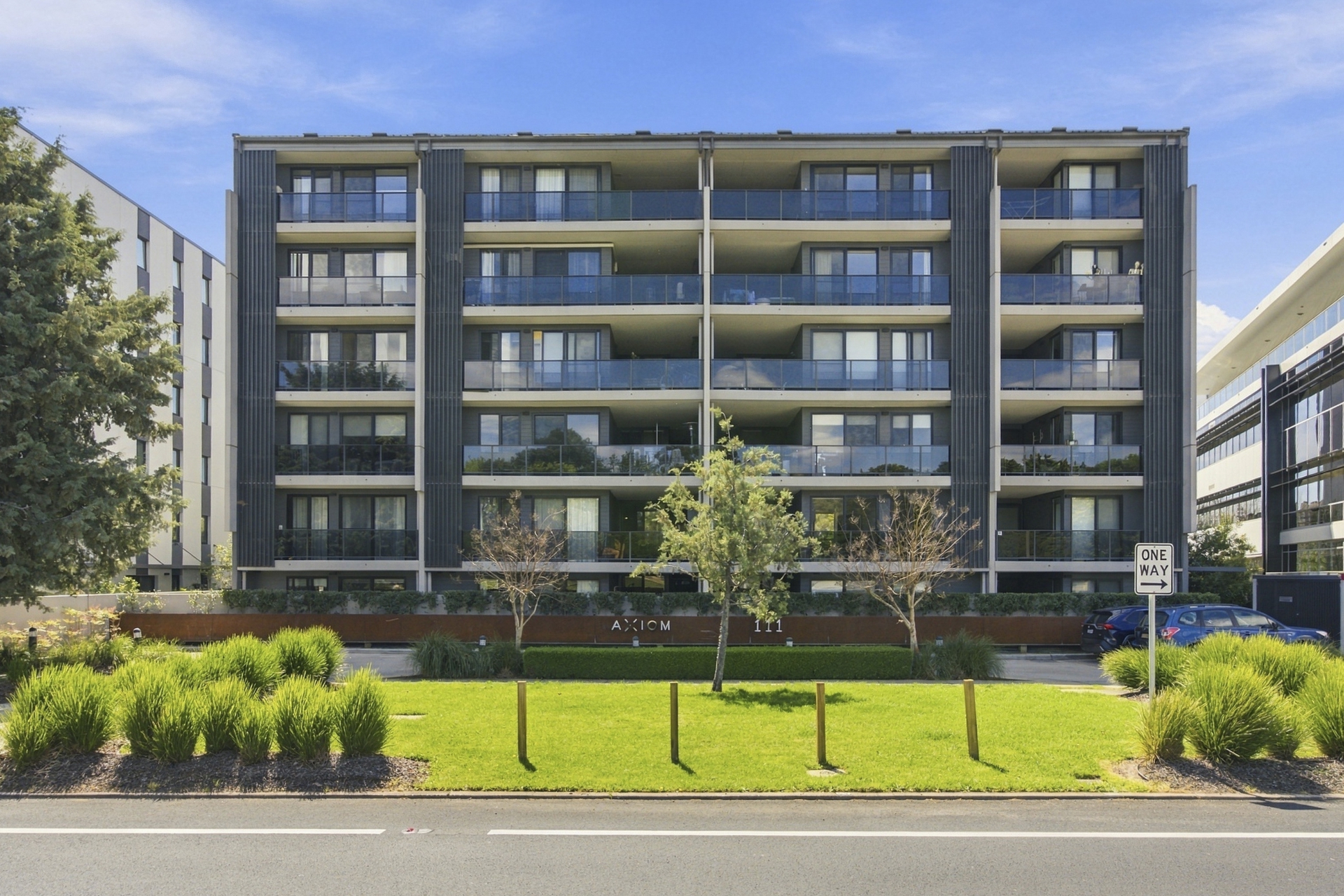 15/111 Canberra Avenue — photo 7 of 15