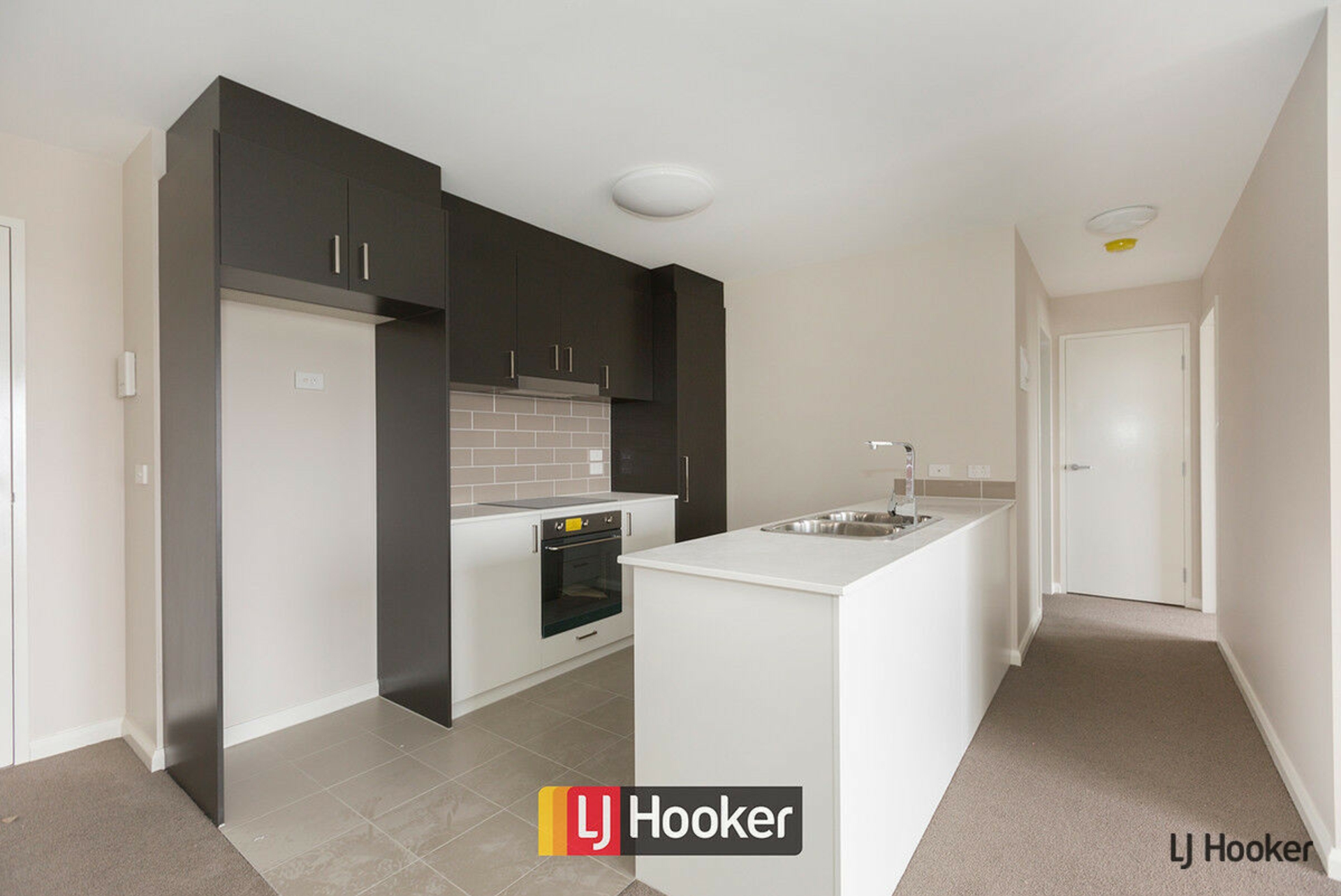 45/241 Flemington Road — photo from LJ Hooker Dickson
