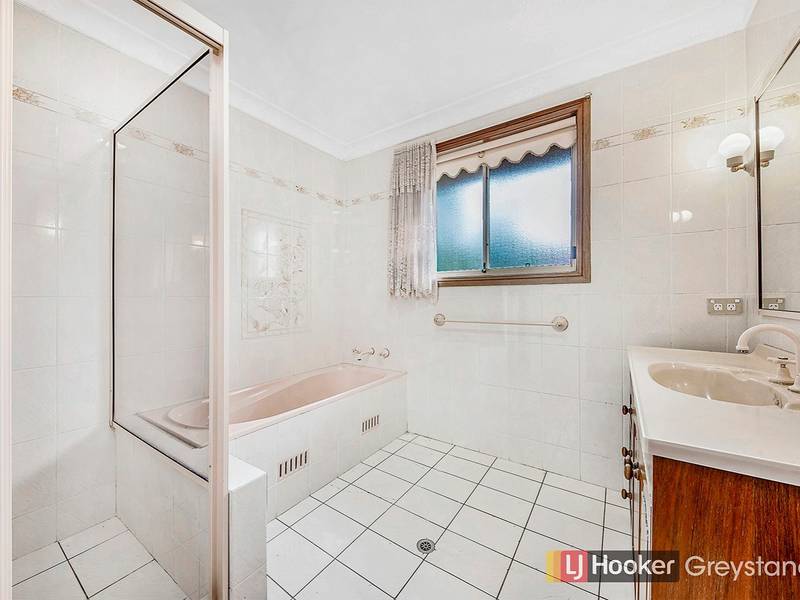 44 ETTALONG ROAD, GREYSTANES