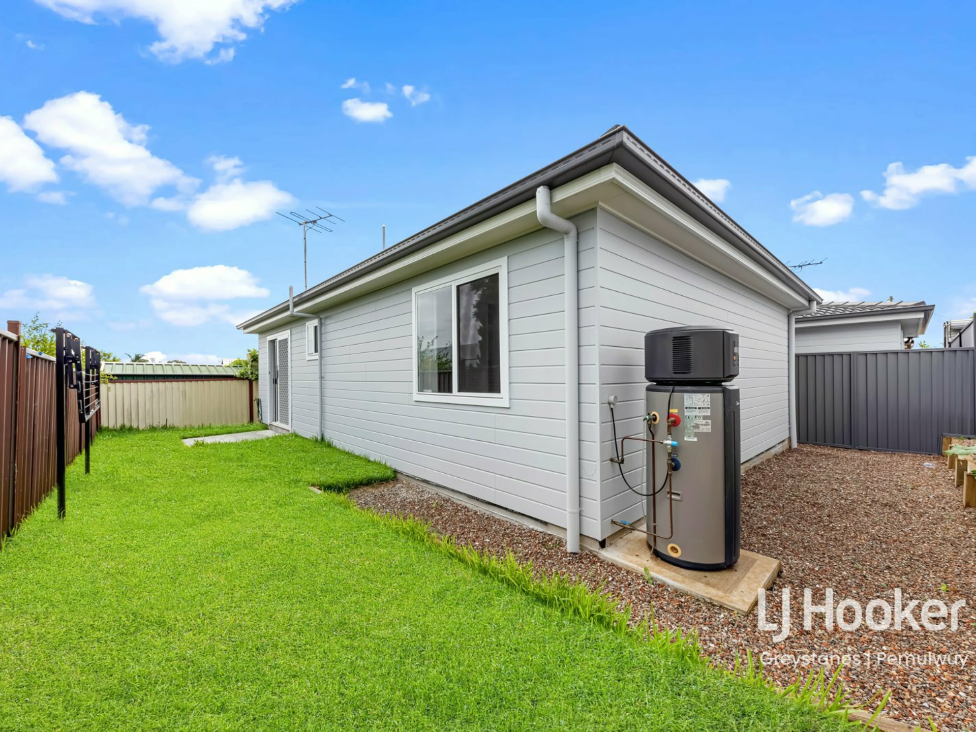 182a GUILDFORD ROAD, GUILDFORD