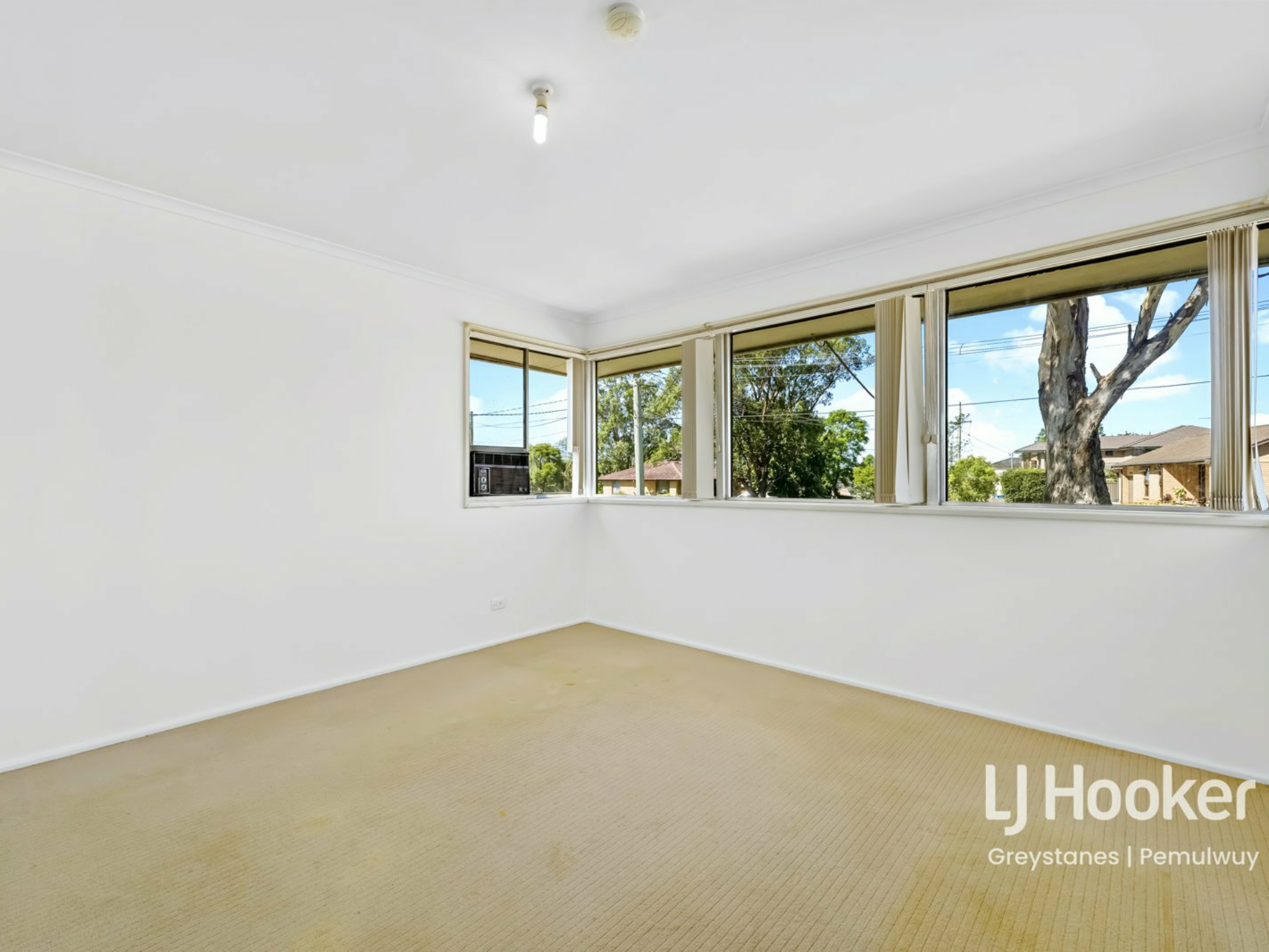 32 BOWRAL STREET, GREYSTANES