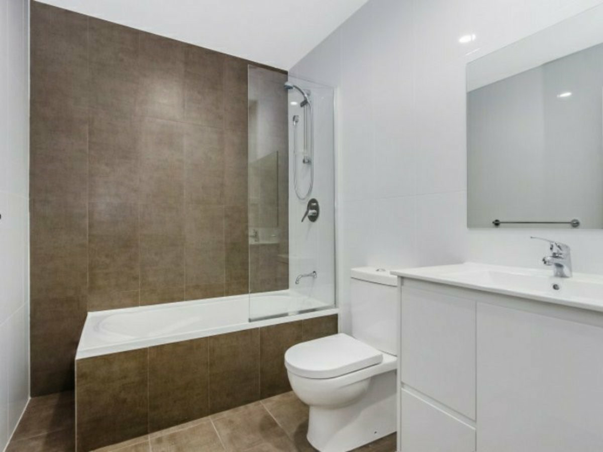 18/45-47 VERON STREET, WENTWORTHVILLE
