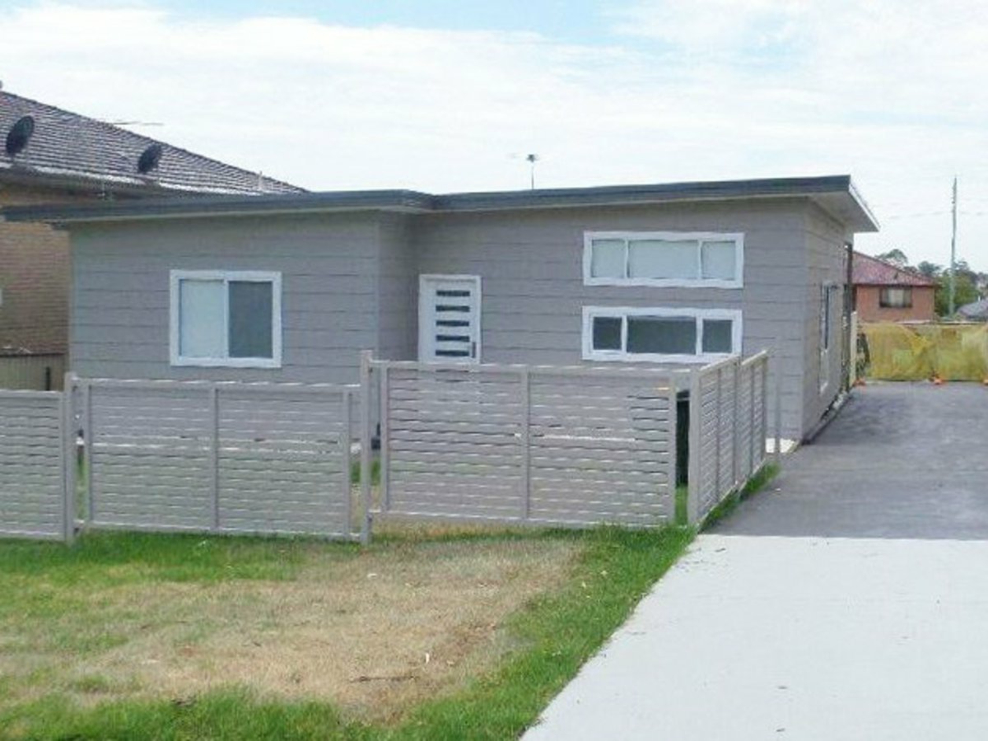 54 HOLDSWORTH STREET, MERRYLANDS