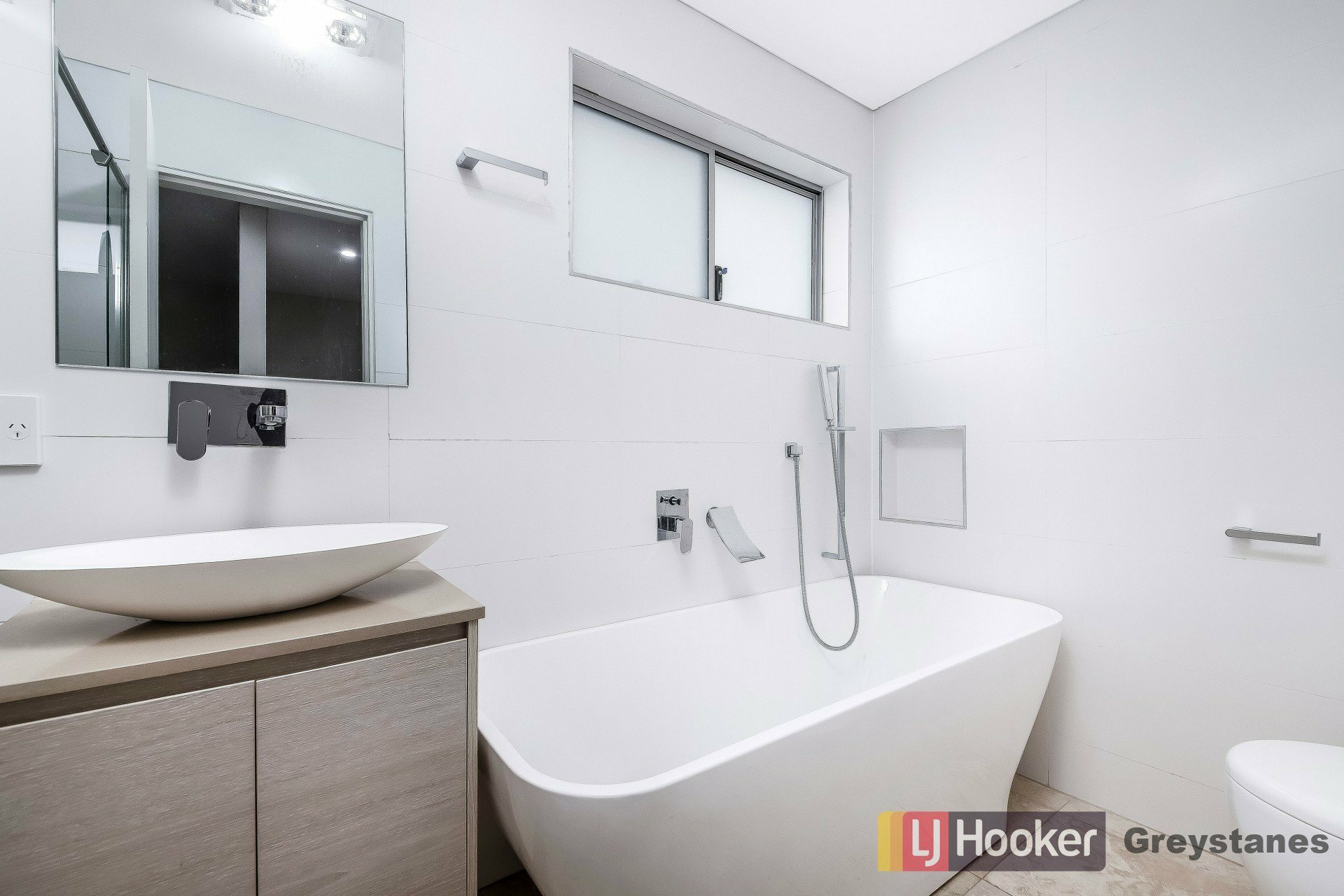 62 GREYSTANES ROAD, GREYSTANES