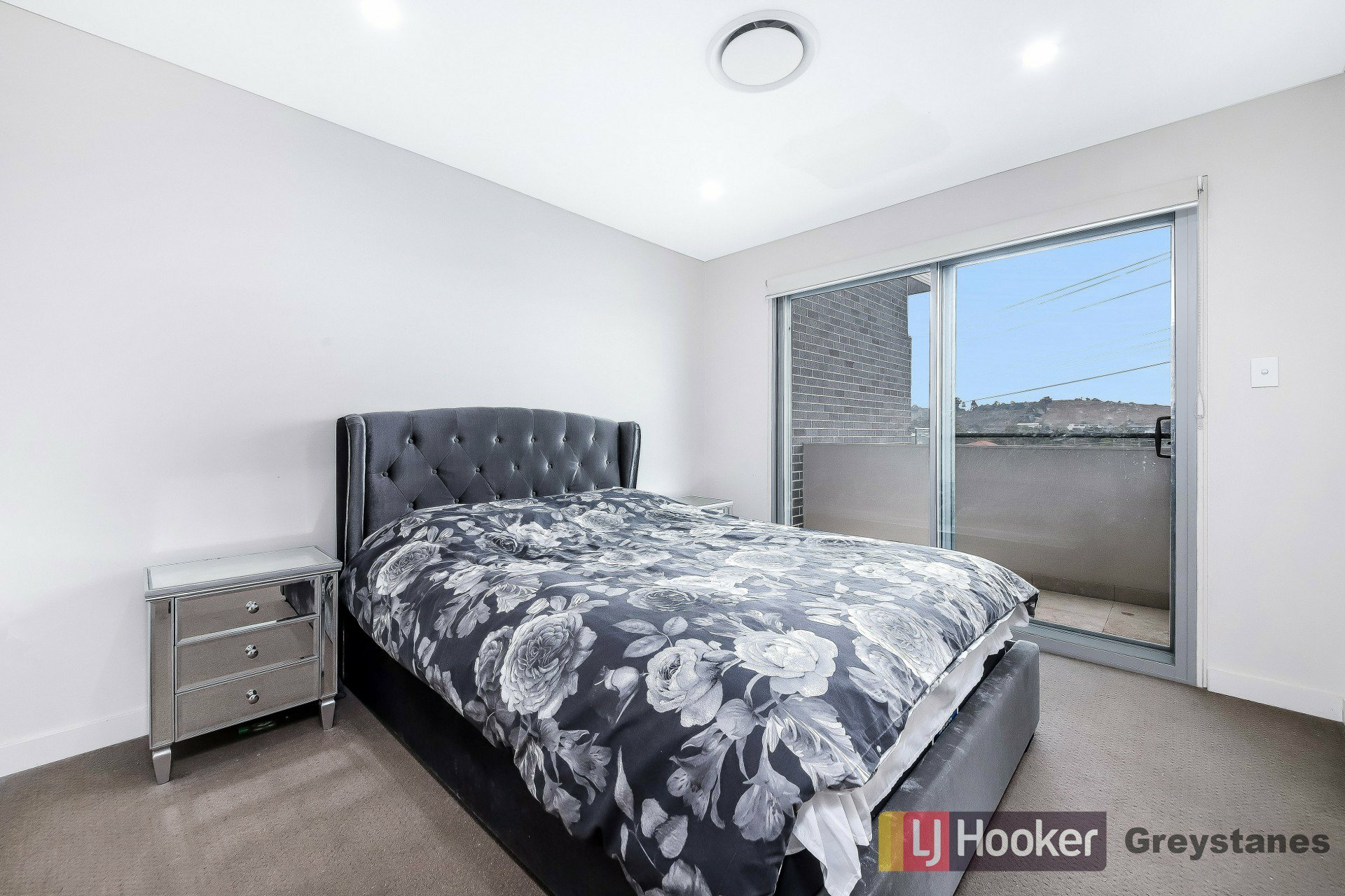 62 GREYSTANES ROAD, GREYSTANES