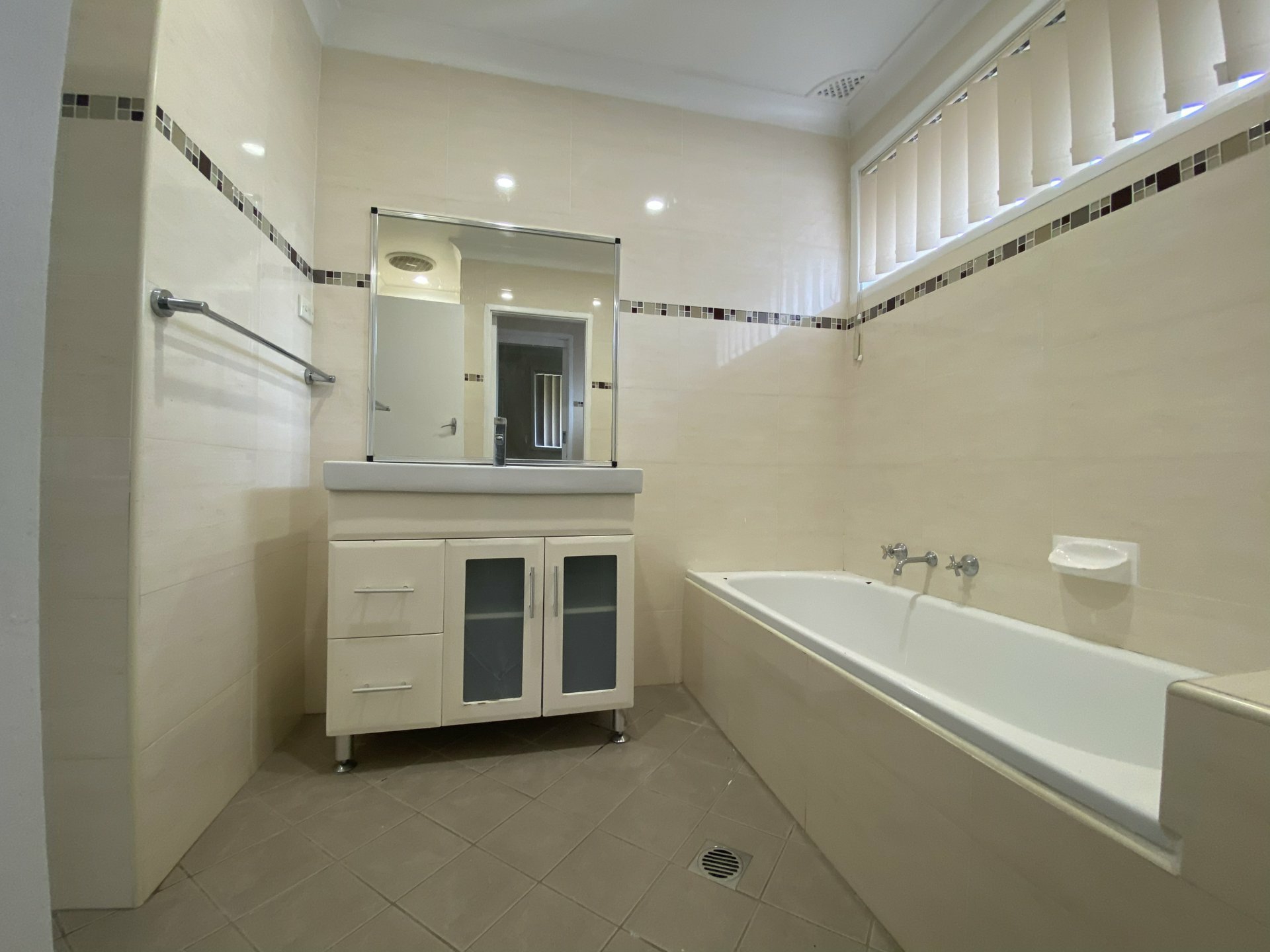 12 GRAFTON STREET, GREYSTANES