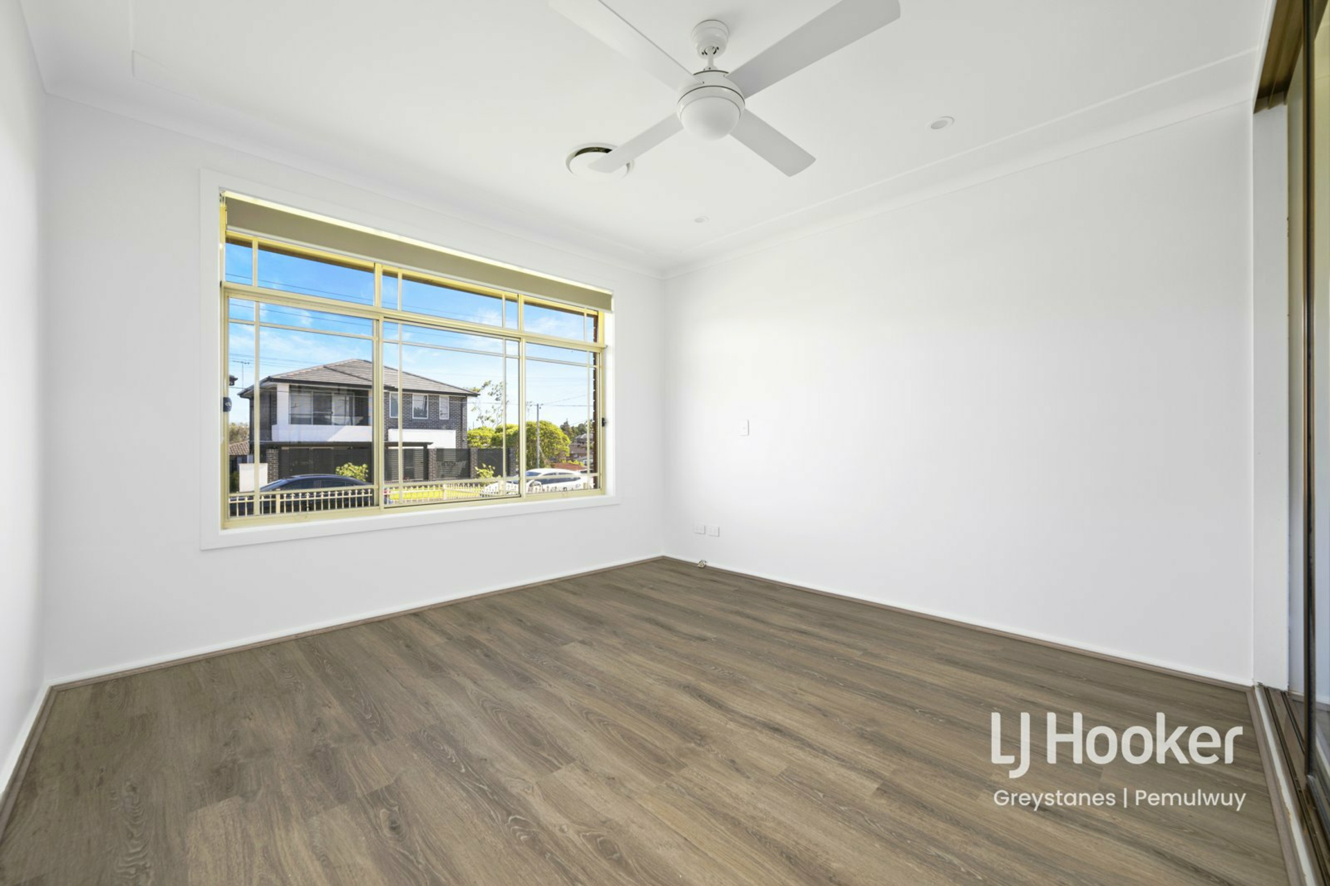 4 LESTER ROAD, GREYSTANES