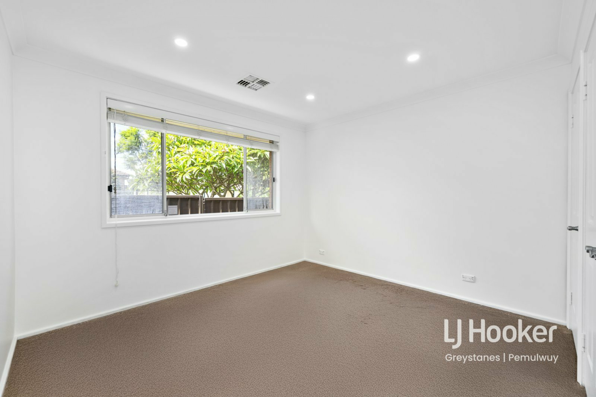 14 BOGAN STREET, GREYSTANES