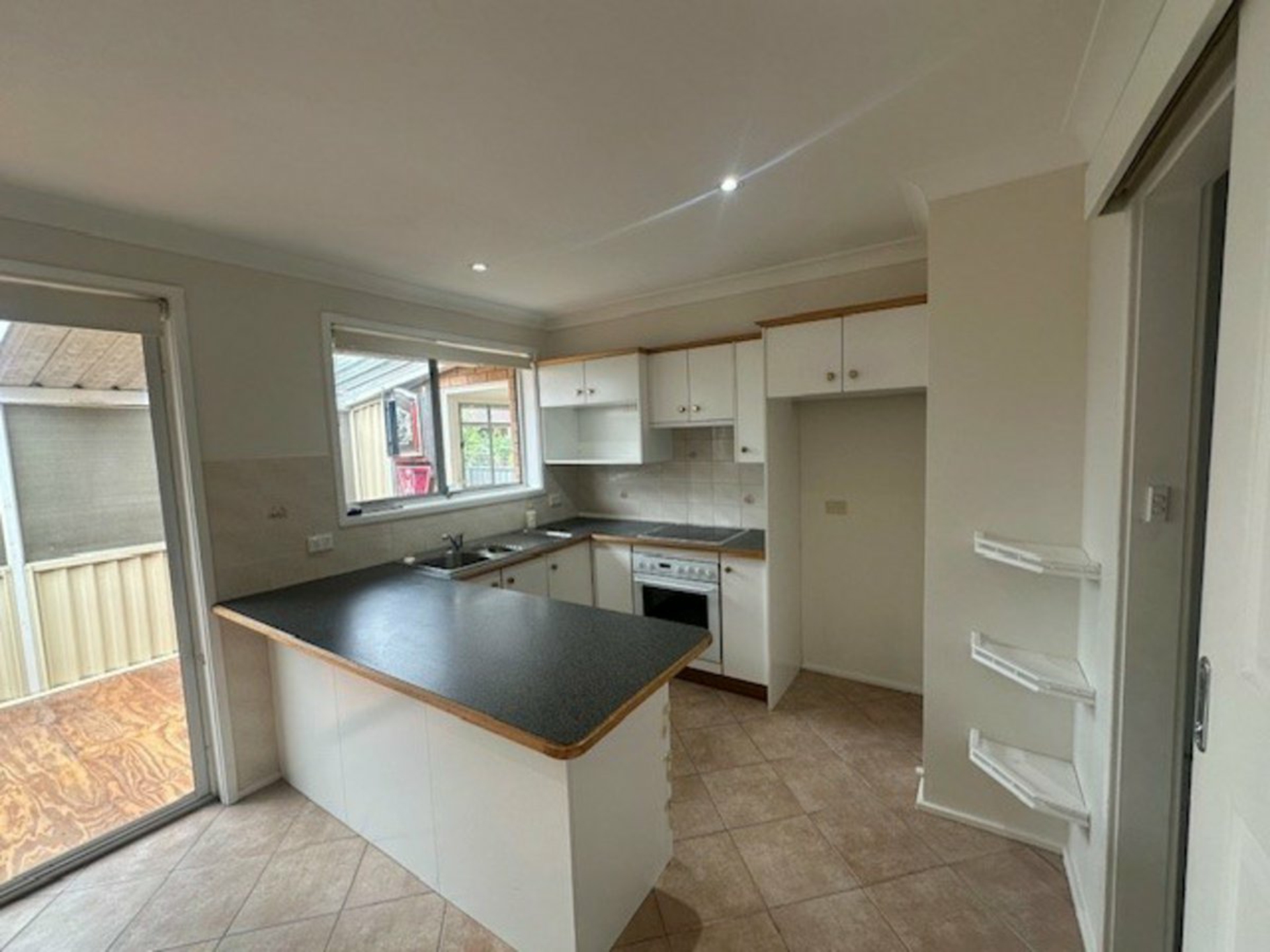 71 MUSGRAVE CRESCENT, FAIRFIELD WEST