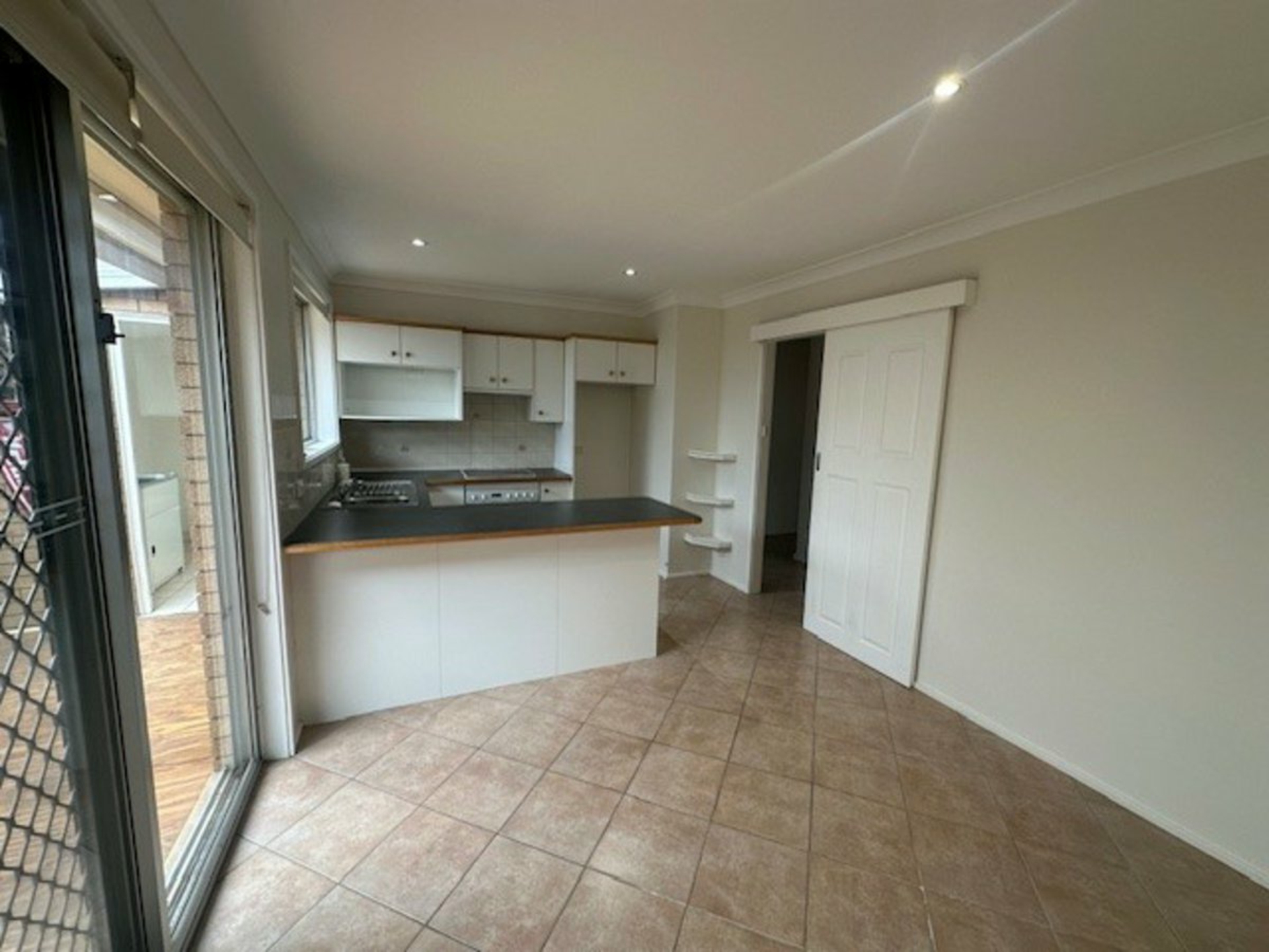 71 MUSGRAVE CRESCENT, FAIRFIELD WEST